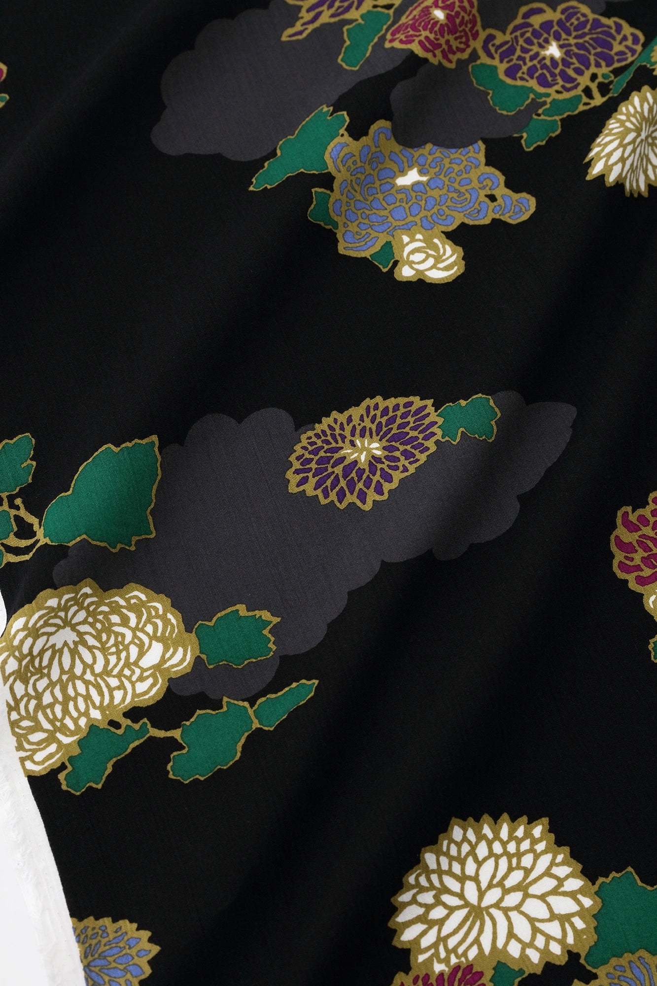 Textil nach Gewicht verkauft (Takashima Chijimi Sakao Orimono) / mit Chrysanthemen gefülltes Kayu <50 cm>
