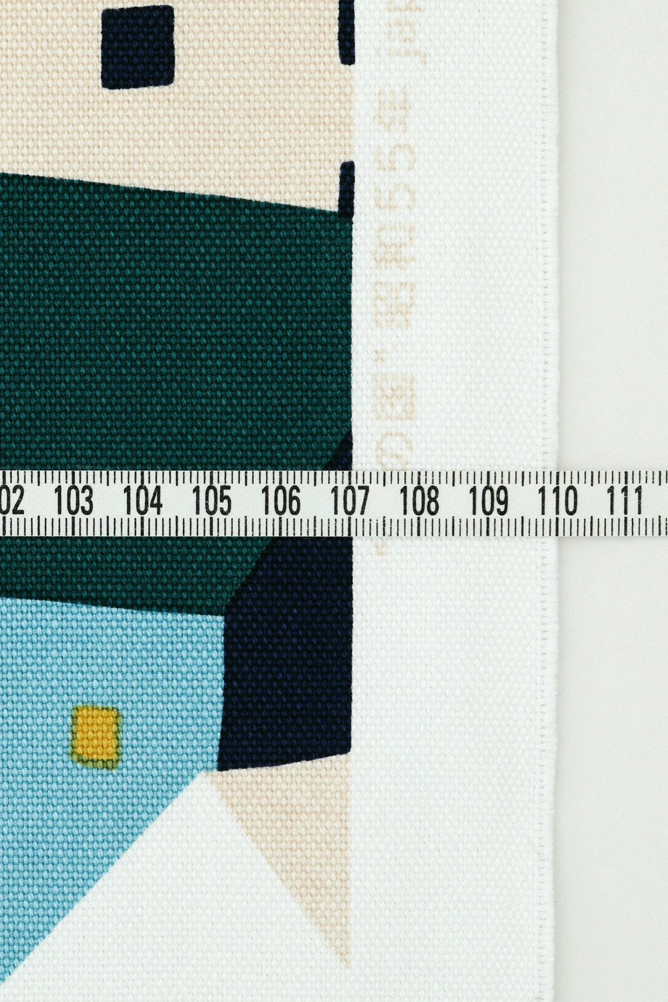 Textil nach Gewicht verkauft (Leinwand Nr. 8) / Kitakuni Getsumei <50 cm>
