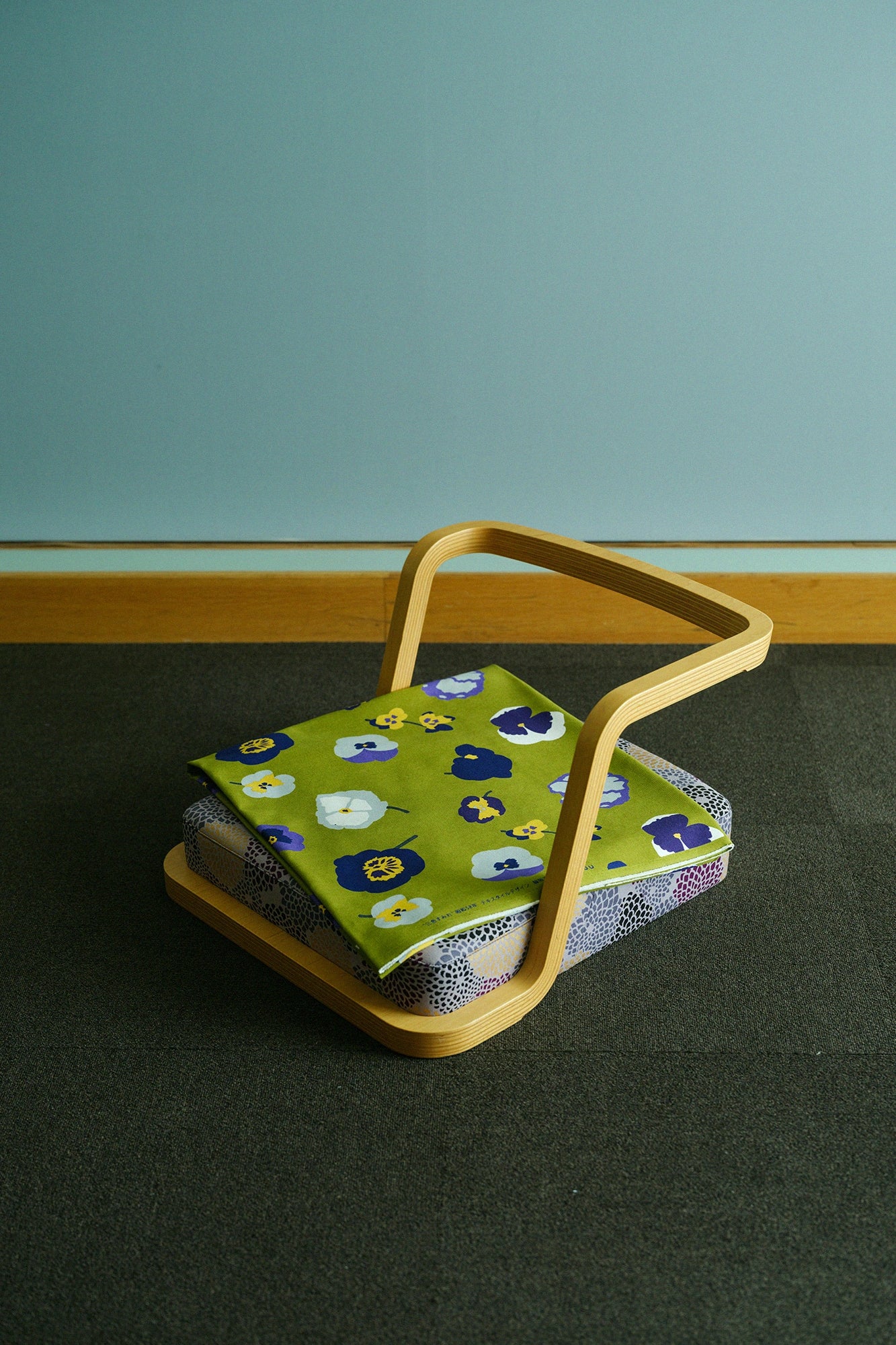 【Shipping in 1.5 months】SOU・SOU×Tendo Mokko Tatami Chair Kan/Violet 