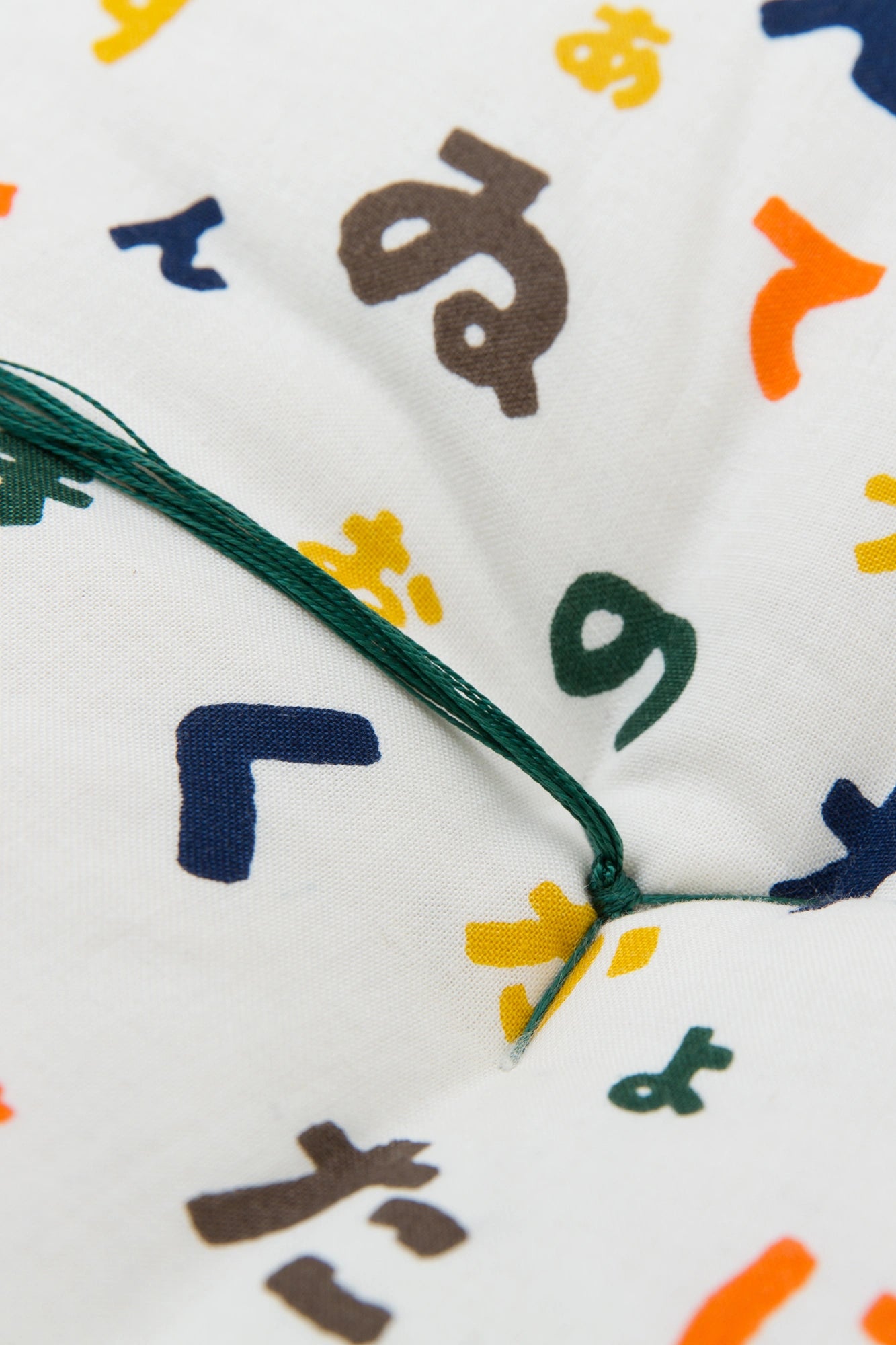 [Expédié dans 3 semaines] Coussin SOU・SOU Kyoto (21e tissage uni) / La couleur est le jeu de la montagne Niohedo