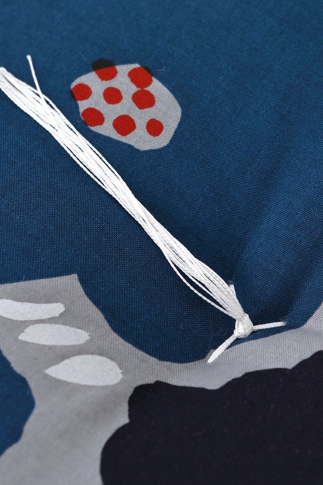 【Ships in 6 Weeks】SOU・SOU Kyoto Cushion (21 Count Plain Weave) ／Passion