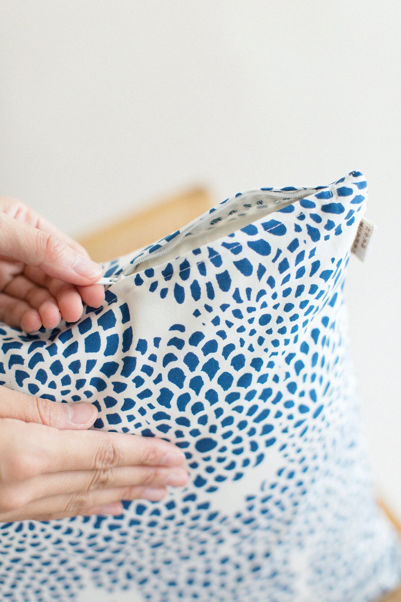 [Expédié en 6 semaines] Housse de coussin 21ème tissage uni/couleur chrysanthème torinoko