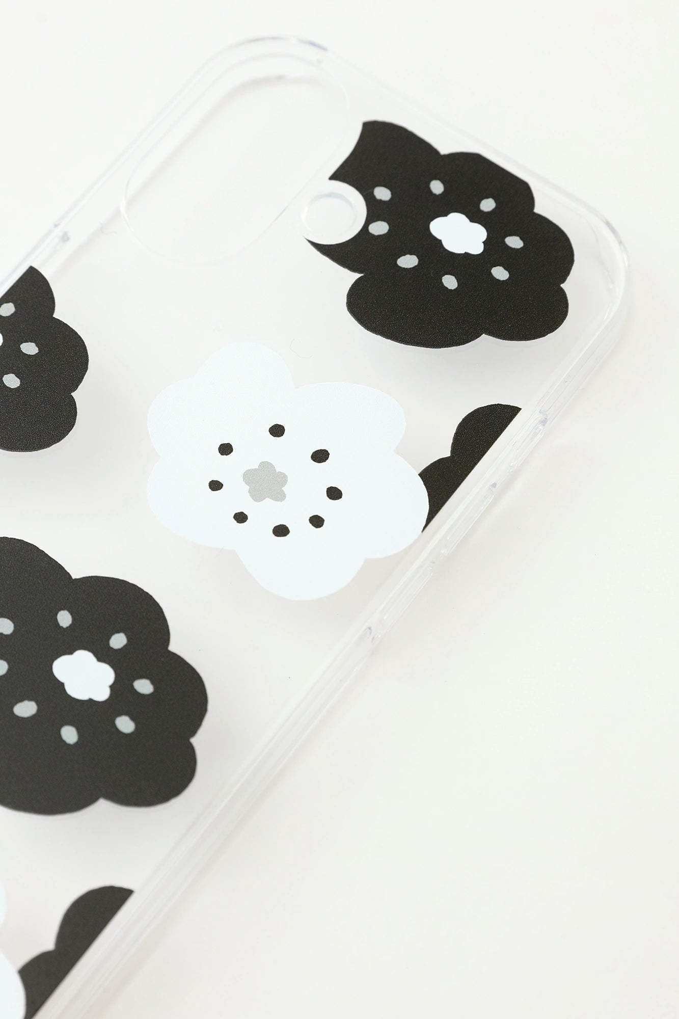 iPhone_17series テキスタイルカバー／ほほえみ