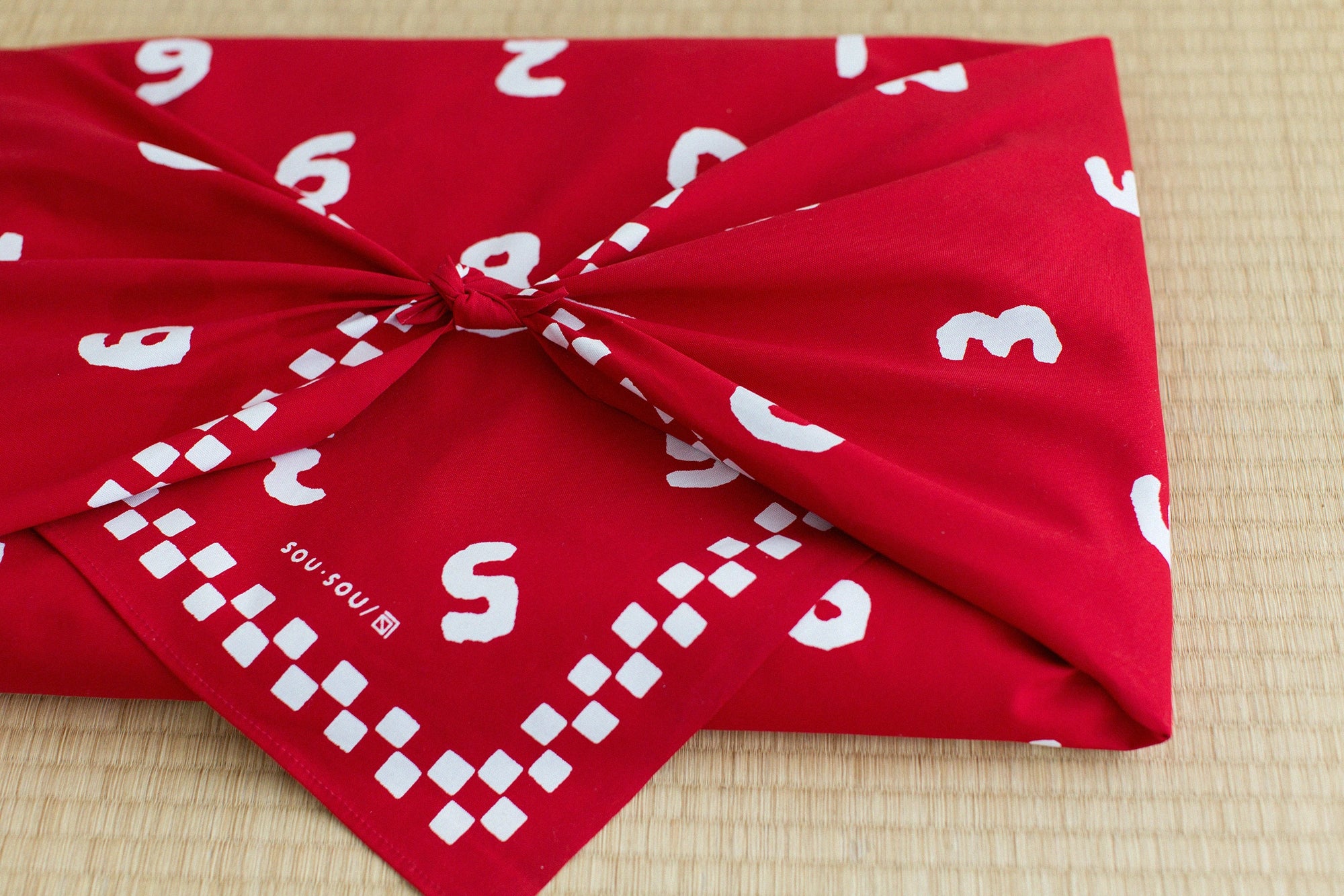 SOU・SOU× Arakawa Masujiro Shoten Furoshiki (센터)/SO-SU-U 쇼조히