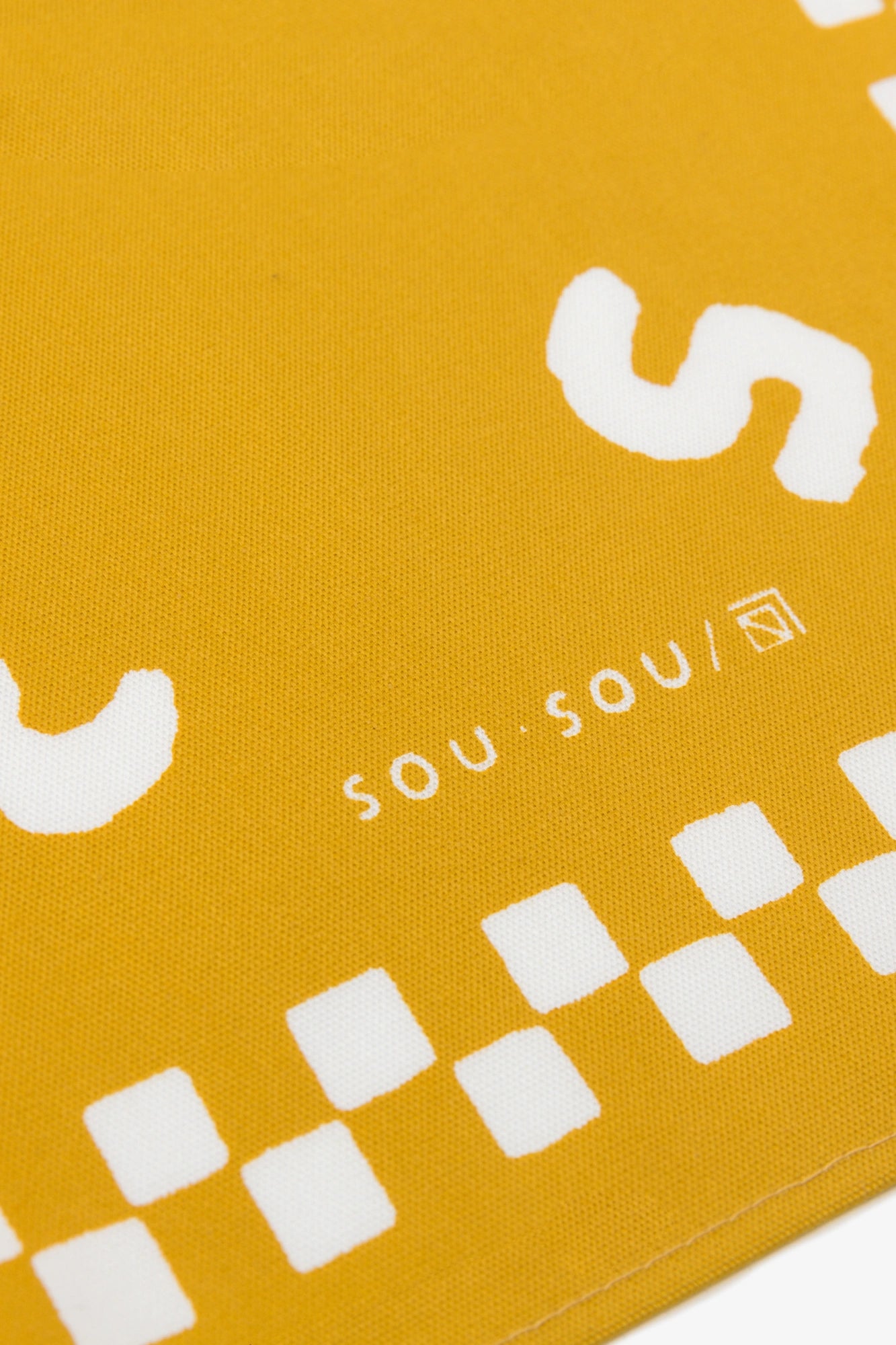 SOU・SOU ×Arakawa Masujiro Furoshiki (Medium) / SO-SU-U Golden Yellow