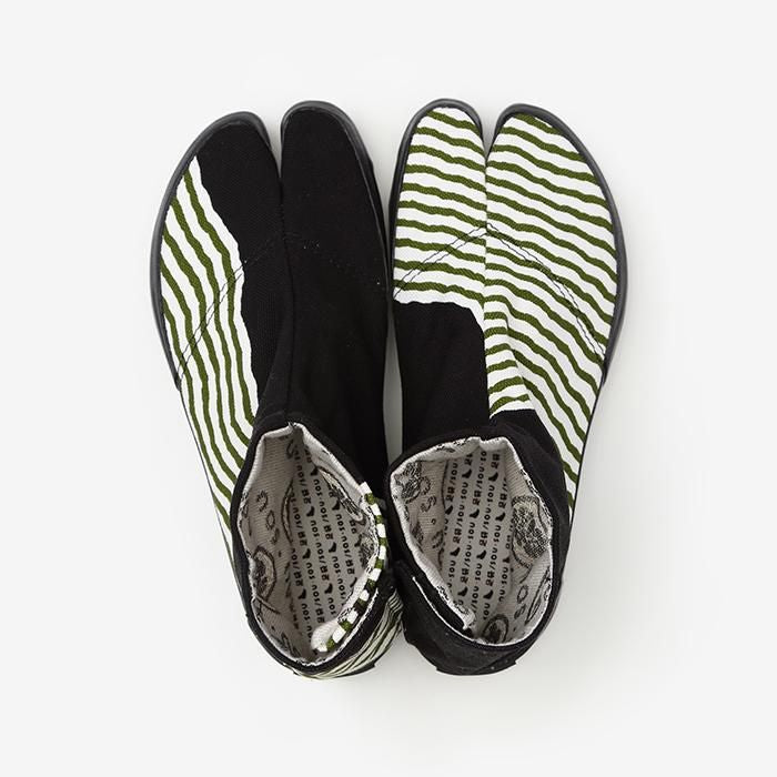 靴 Soso GUCCI 未使用品 グッチ ×adidas 721936 ZX8000 スニーカー