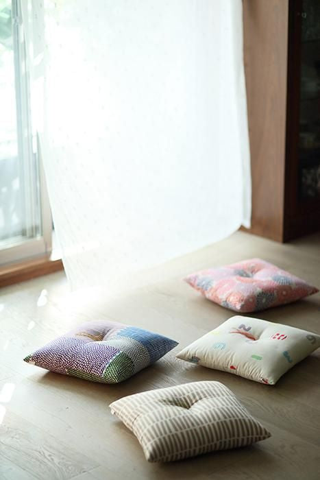 SOU・SOUKyoto Cushion（21 Count Plain Weave）／Chrysanthemum White【※Delivery in 3 weeks】