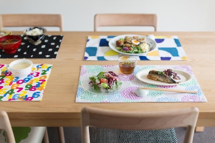 Placemat / chrysanthemum, brise fraîche