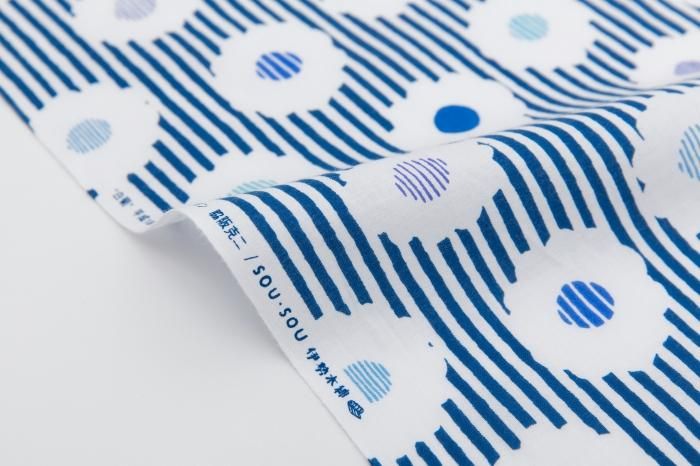 텍스타일 원단 （이세모멘: Tokuoka) / 흰색 국화, 반짝이는 색 (Shiragiku Hanadairo) <50cm>