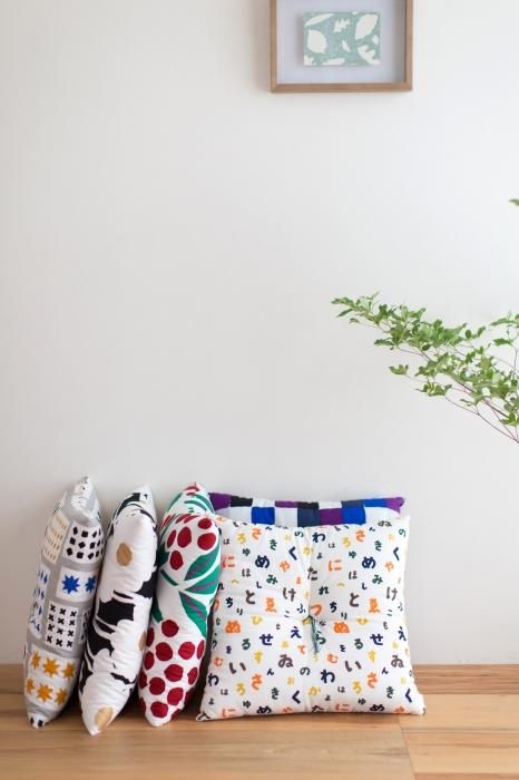 SOU・SOUKyoto Cushion（21 Count Plain Weave）／Japanese Alphabet Song Play in the Mountain【※Delivery in 3 weeks】