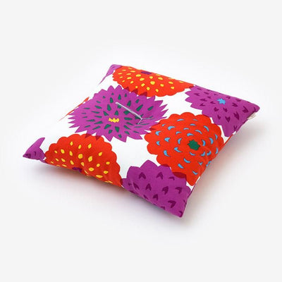 Sou ・ Sou Kyoto Cushion (toile n ° 8) / Tenjiku Peony Kyoto Scarlet Flower (Kyohirobana) [※ livraison d'environ 3 semaines]