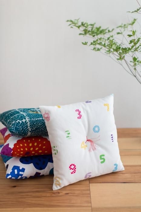 Sou ・ Sou Kyoto Cushion (toile n ° 8) / Sou ・ Sou Kyoto Momoyama [※ livraison d'environ 3 semaines]