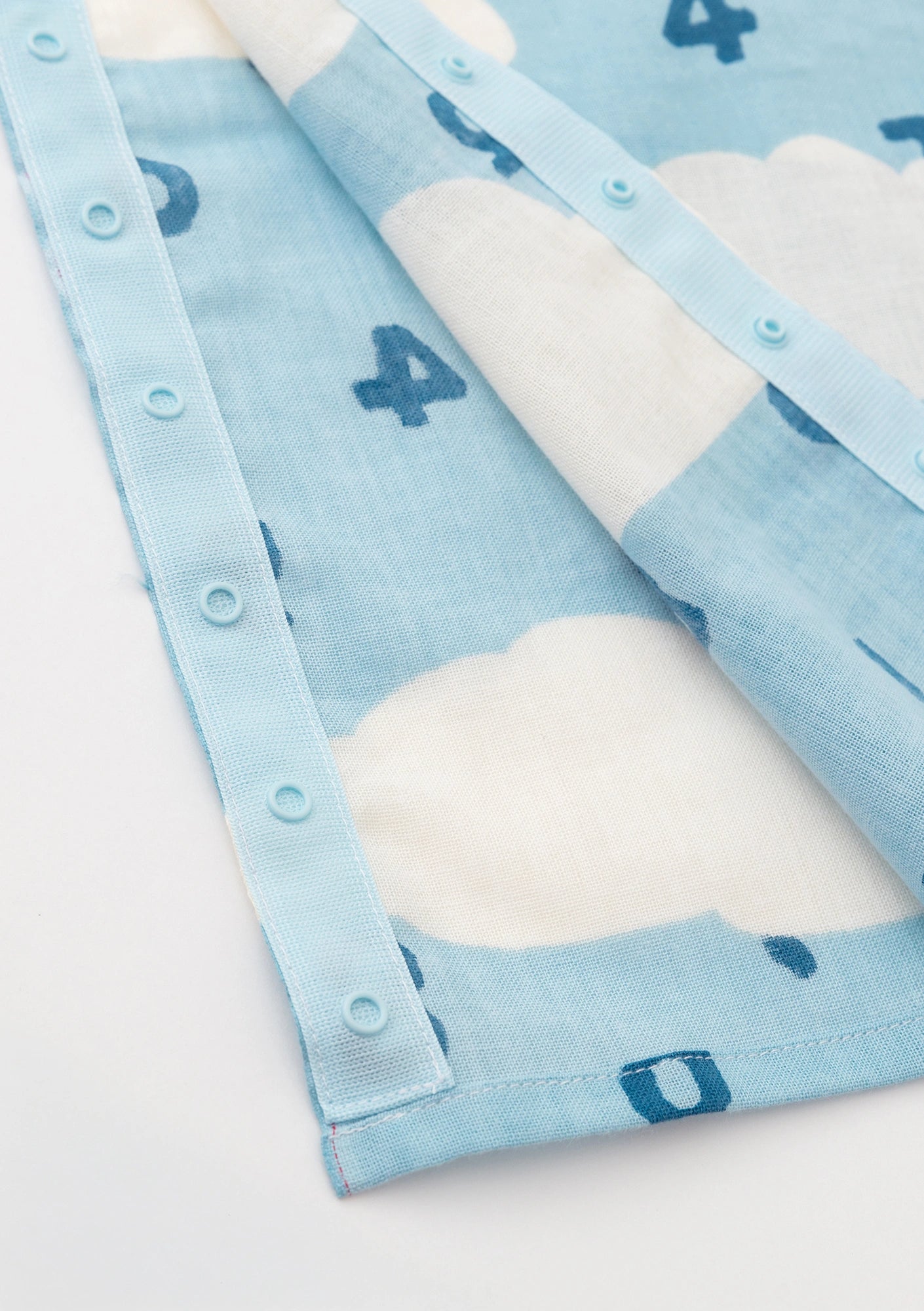 ●Isemomen Square Top／SO-SU-U in Clouds