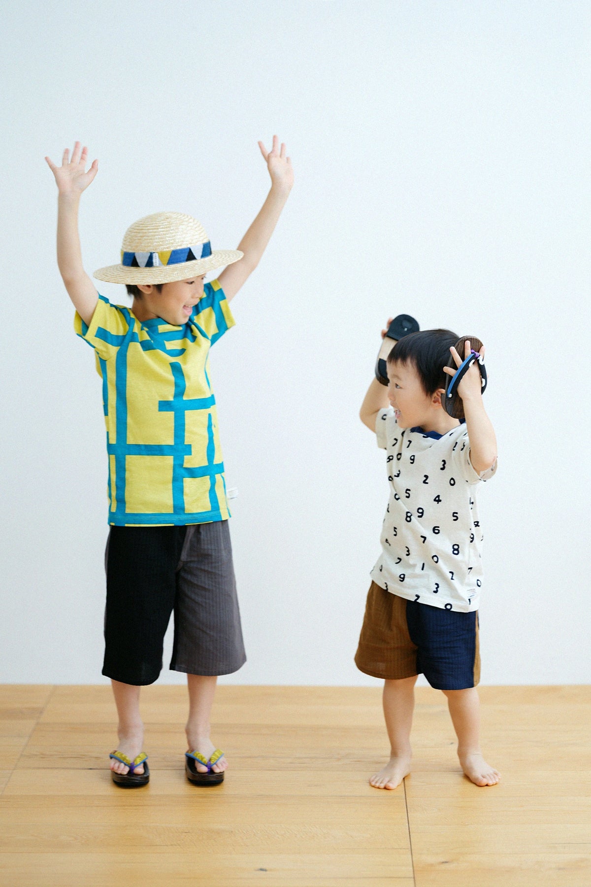 'Height:'116 cm,'Age:'7 ans,'WearsTaille : 'L,
左下