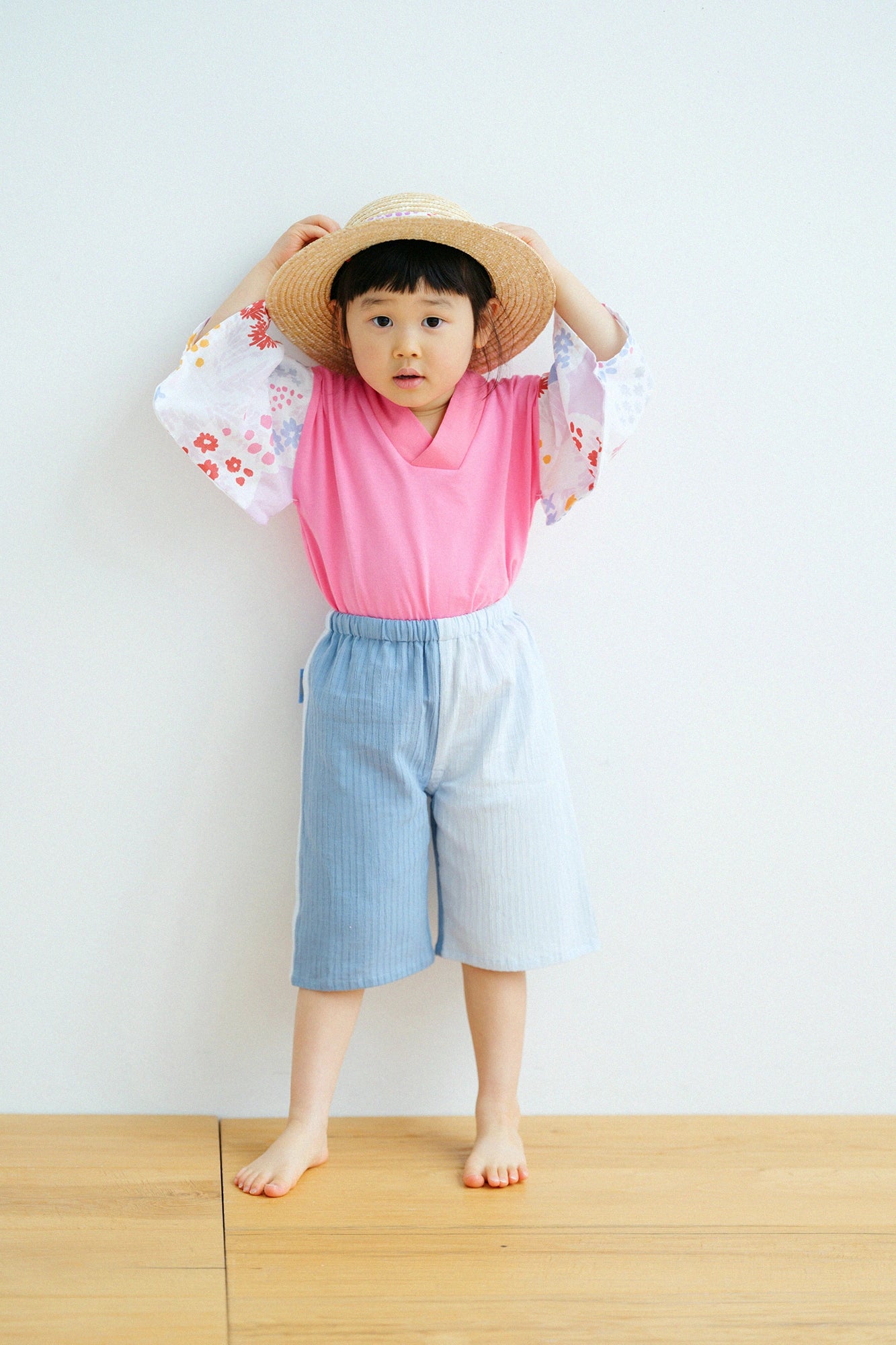 'Height：'97,6 cm,'Age：'4 ans,'WearsTaille: 'M