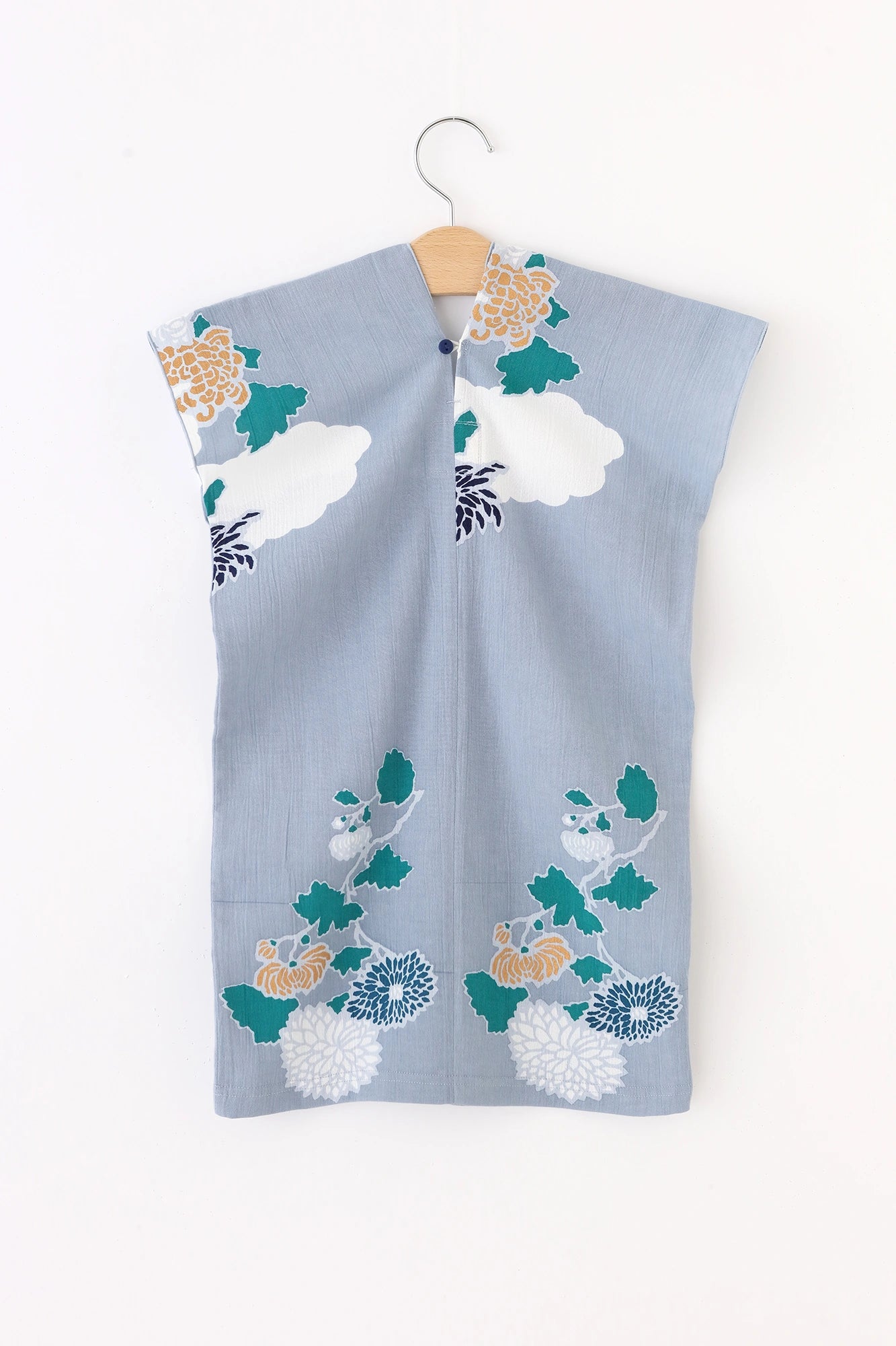 ● Chizimi Cotton 20/20 Rectangular Dress for Kids /Kumodori with Chrysanthemum