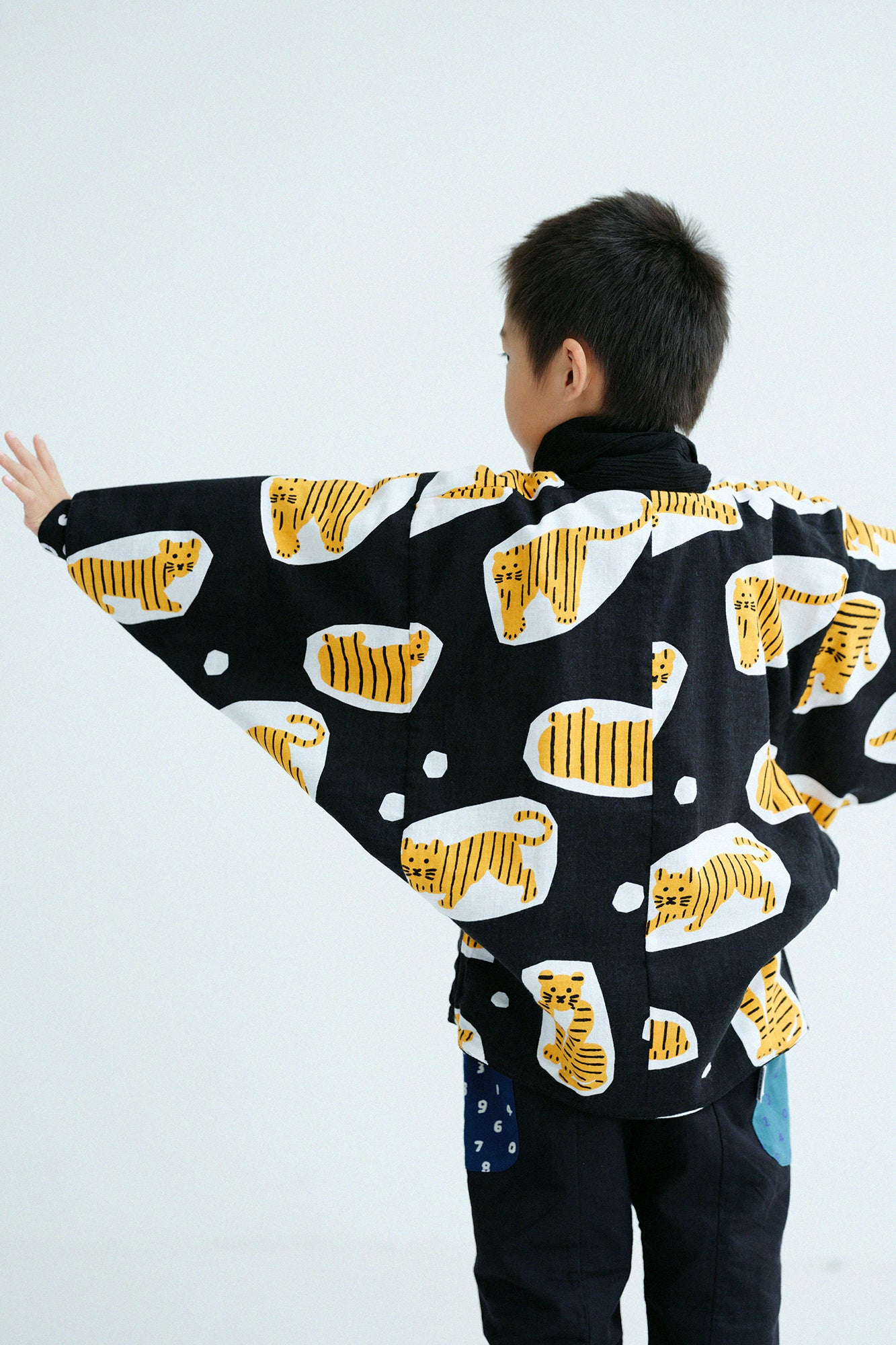 ●Takashima Chijimi 20/10 Manches pour enfants/Makkuro x Tora