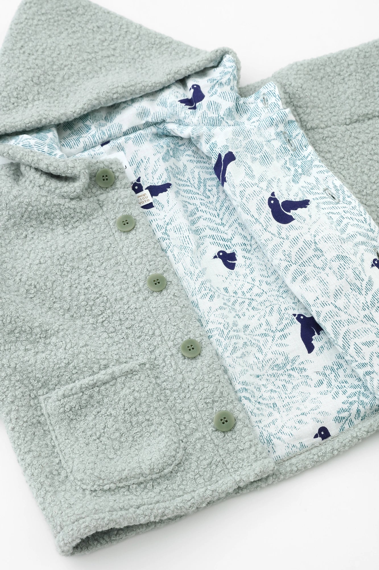 ●內抓毛 梯形袖連帽外套／藍綠色×鳥聲 白光