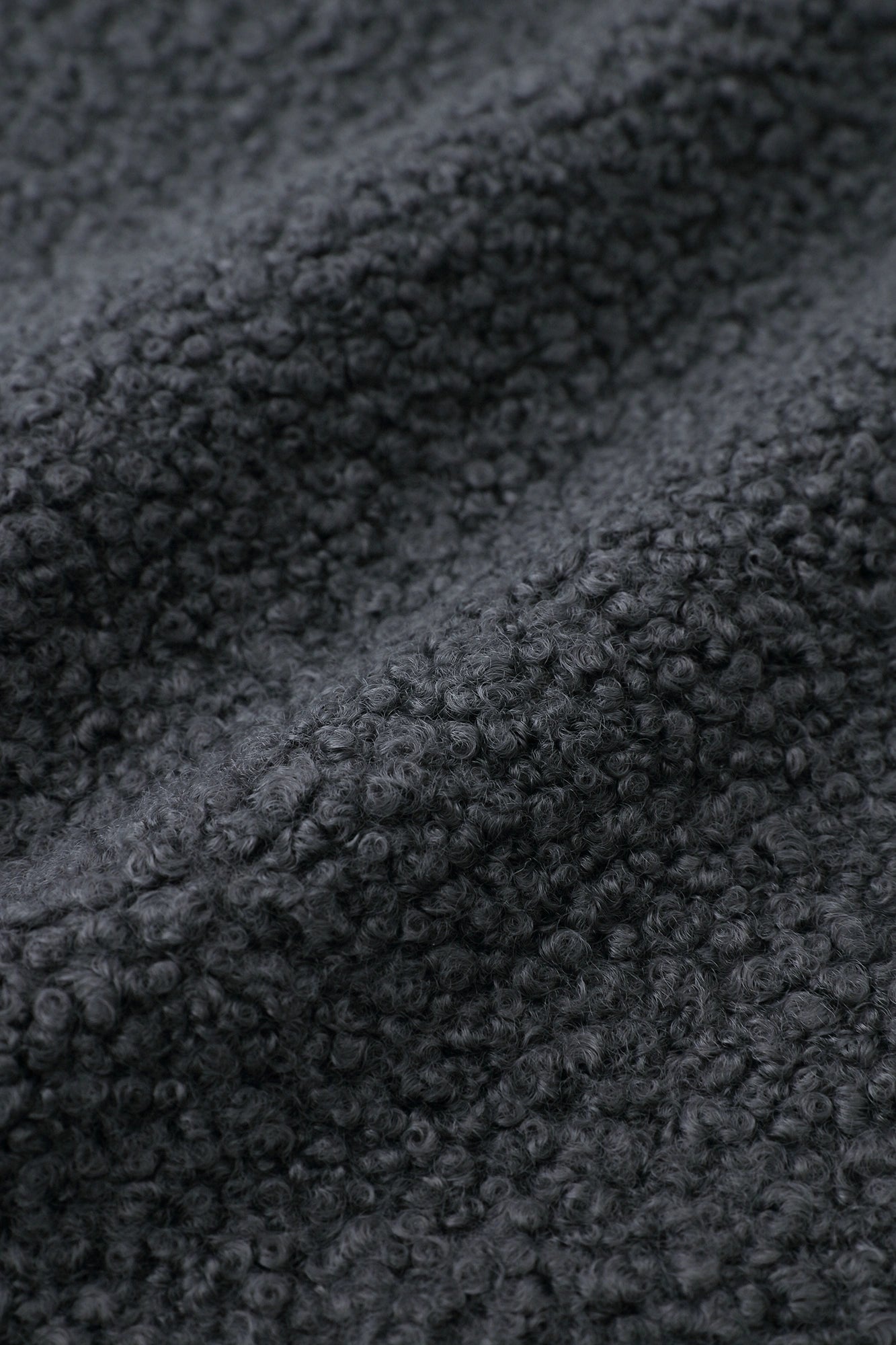 ●內抓毛 梯形袖連帽外套／深灰色×SO-SU-U十數 黑色