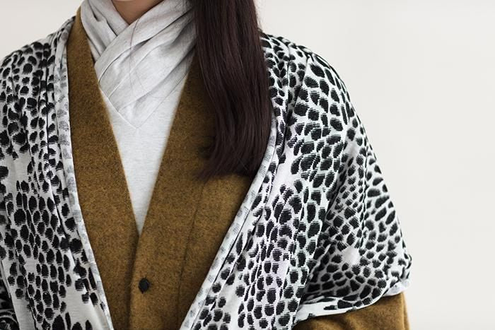 SOU · SOU × MOONBAT Scarf / Chrysanthemum Backlight