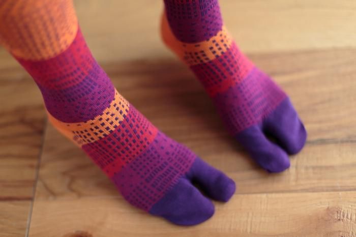Tabi Socks（Under Knee）／Paving Stone Reddish Purple【Women】