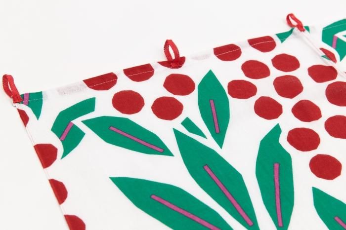 伊勢木綿 手ぬぐいのれん 2巾／南天竹（なんてんちく）