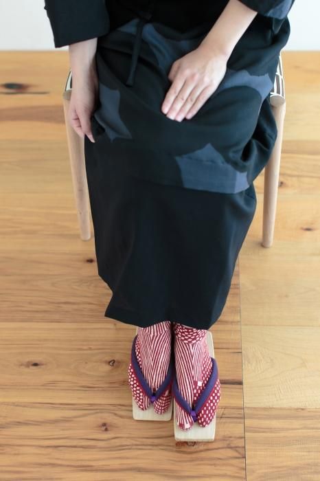 棉質圖案 彈性足袋襪／點線 小豆色 ※防滑襪底