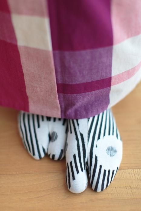 Stretchable Cotton Tabi Socks／White Chrysanthemum ※Non-slip Sole