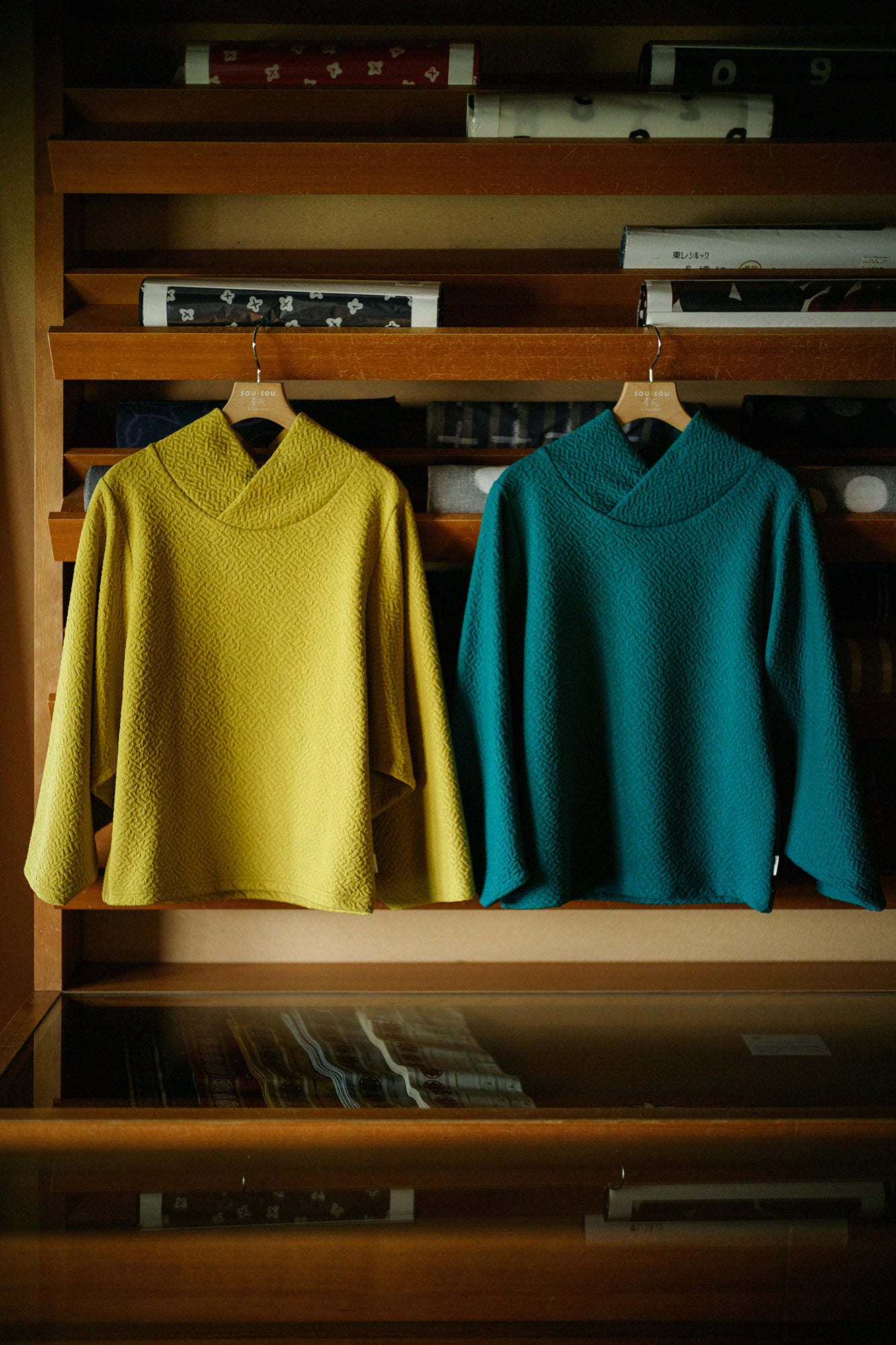 Dual-layered Jacquard Kimono Collar Top Shiraiki / Peacock Green