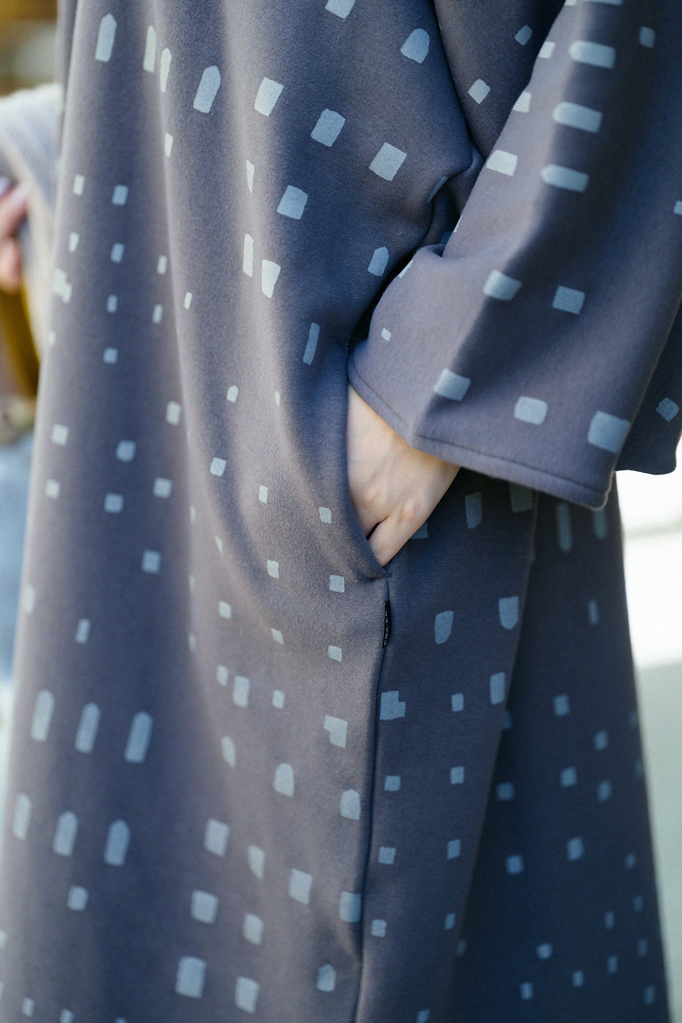 裏仿毛 針織 高領圓弧袖長方形洋裝／窗 藤煤竹色