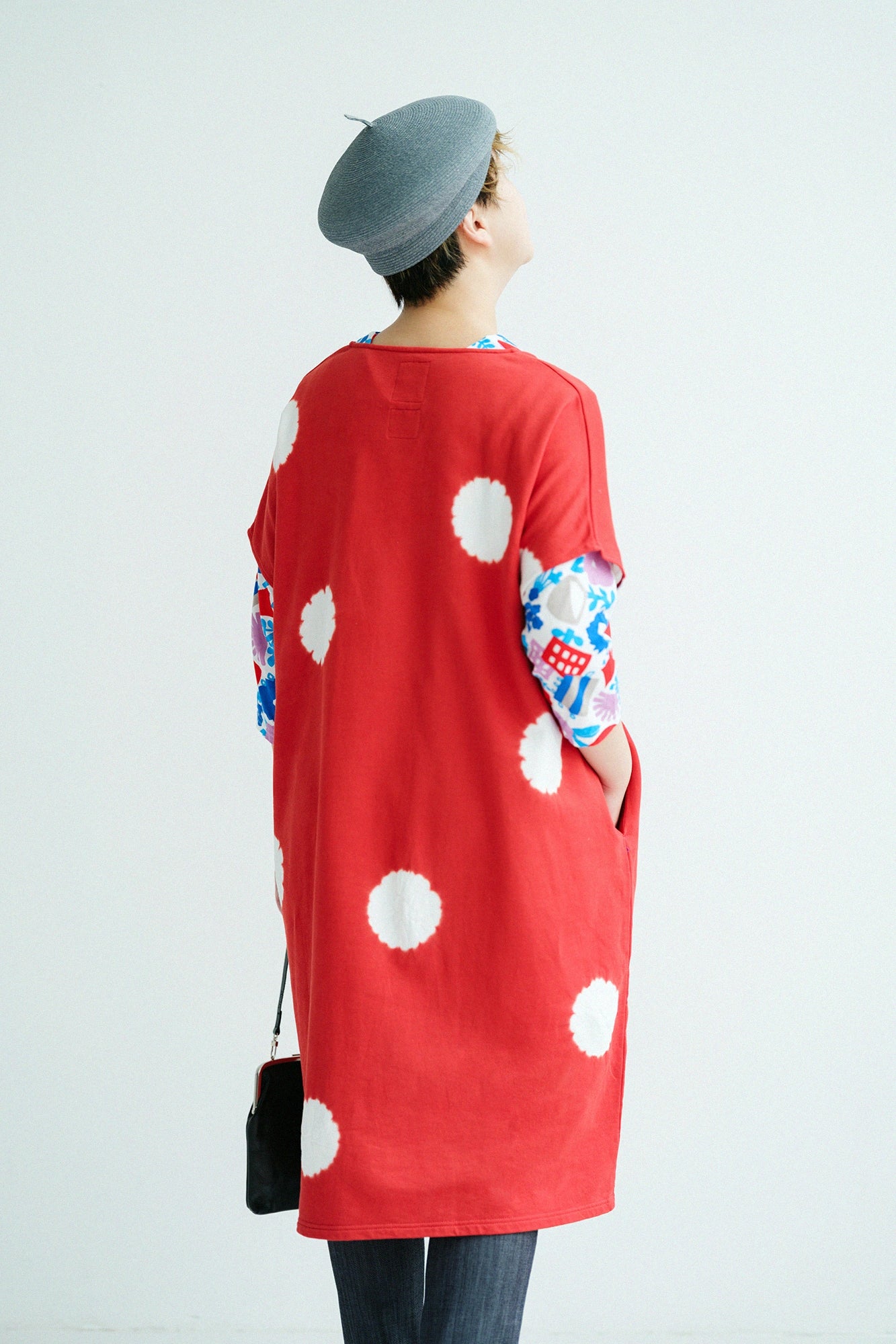 [Versand voraussichtlich um den 3. März] Kinkiyo Shibori, feines Fleece, rechteckiges Gewand, Schulterlinie/große Tupfen, Hiiro x Tsukumo