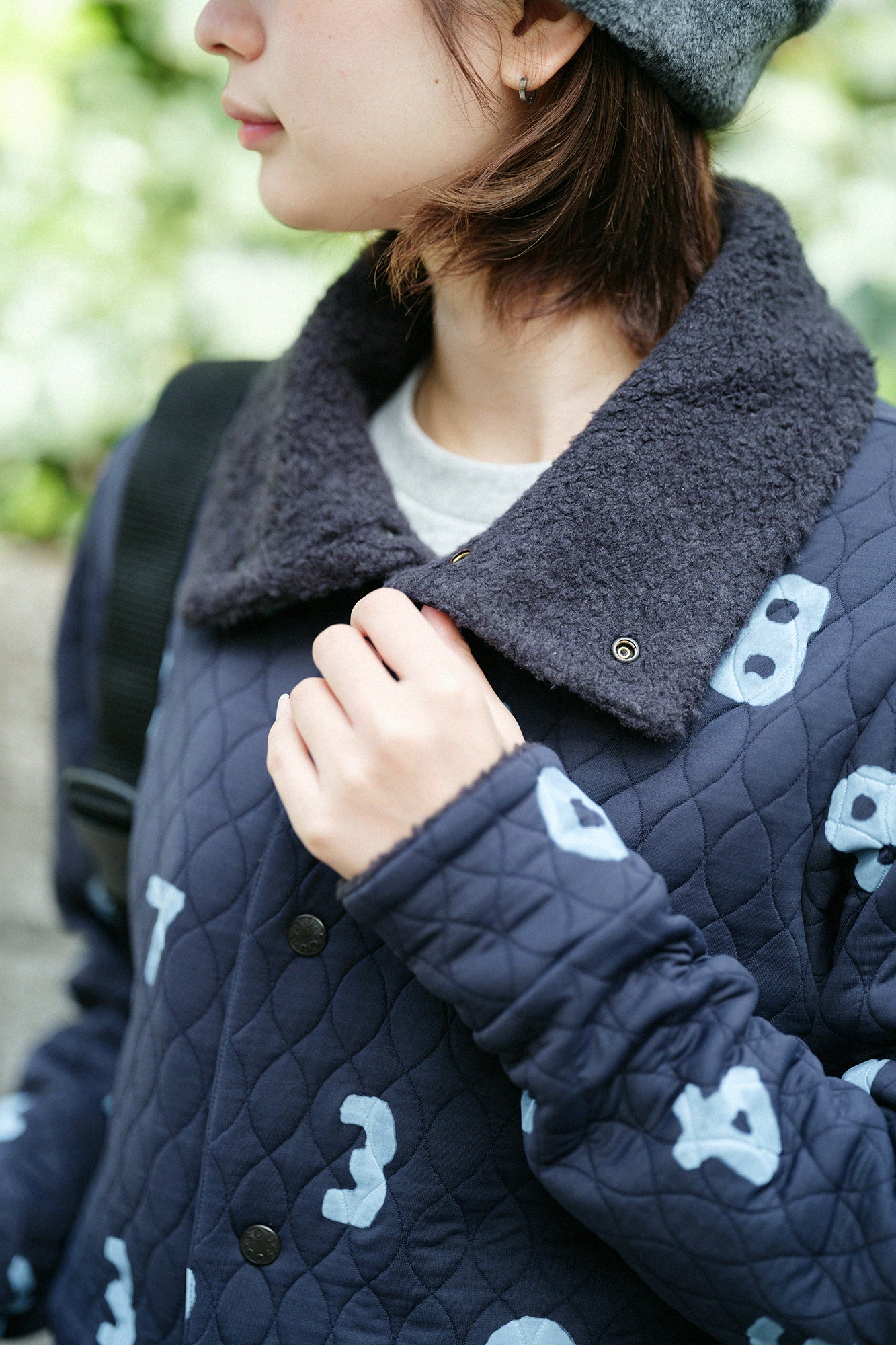 A.S 絎縫緹花 高領開襟外套／SO-SU-U十數 深藍色