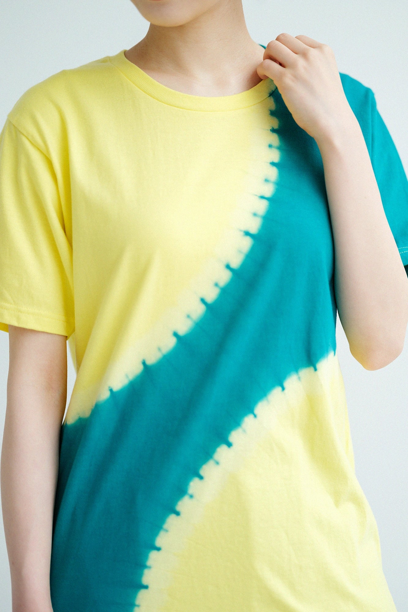 【6月30日頃発送予定】近清絞り 染め分け半袖Tシャツ[5.0]／プラネート イエロー×エメラルドグリーン