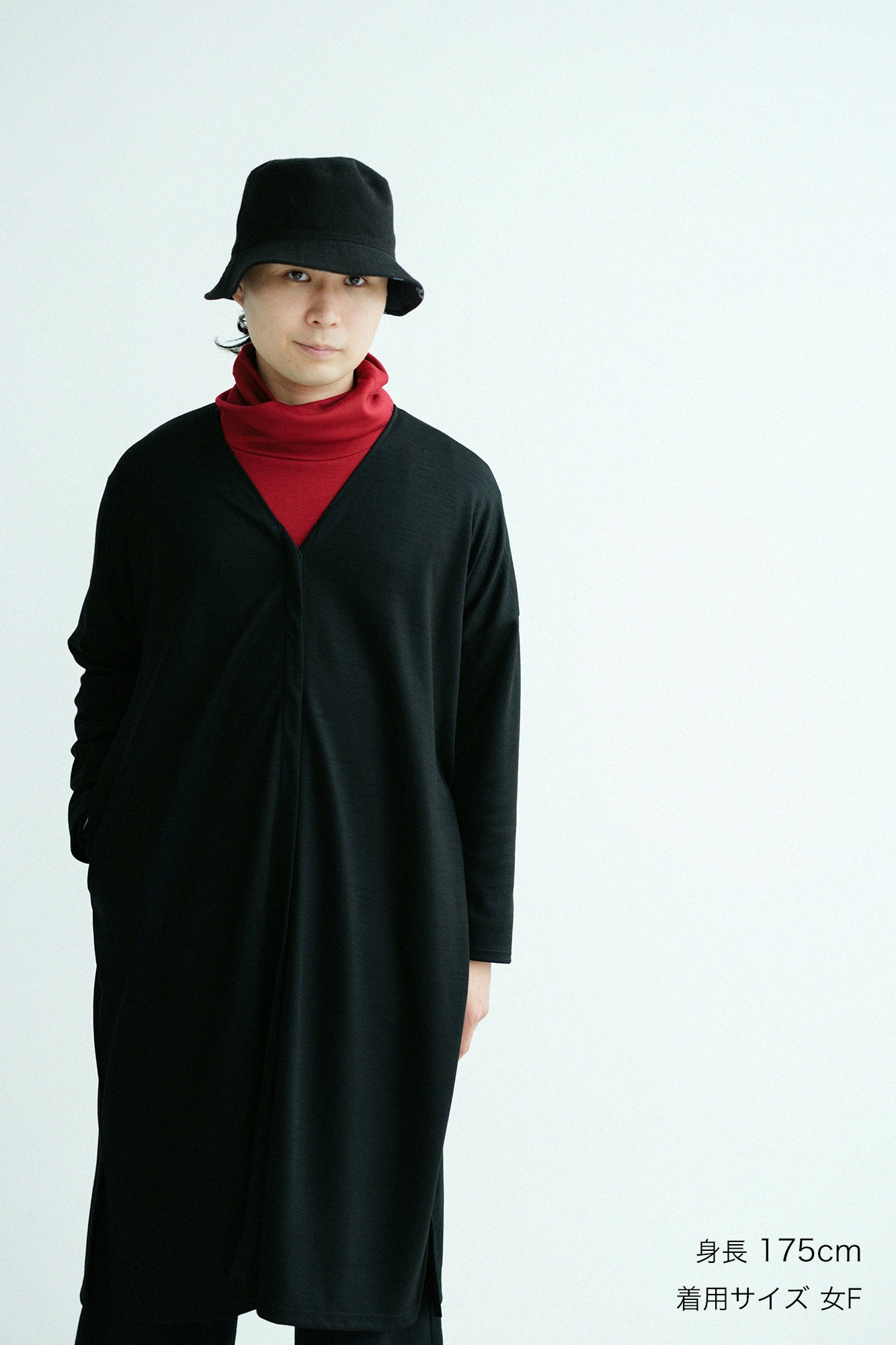 予約】Vネック ライトコート