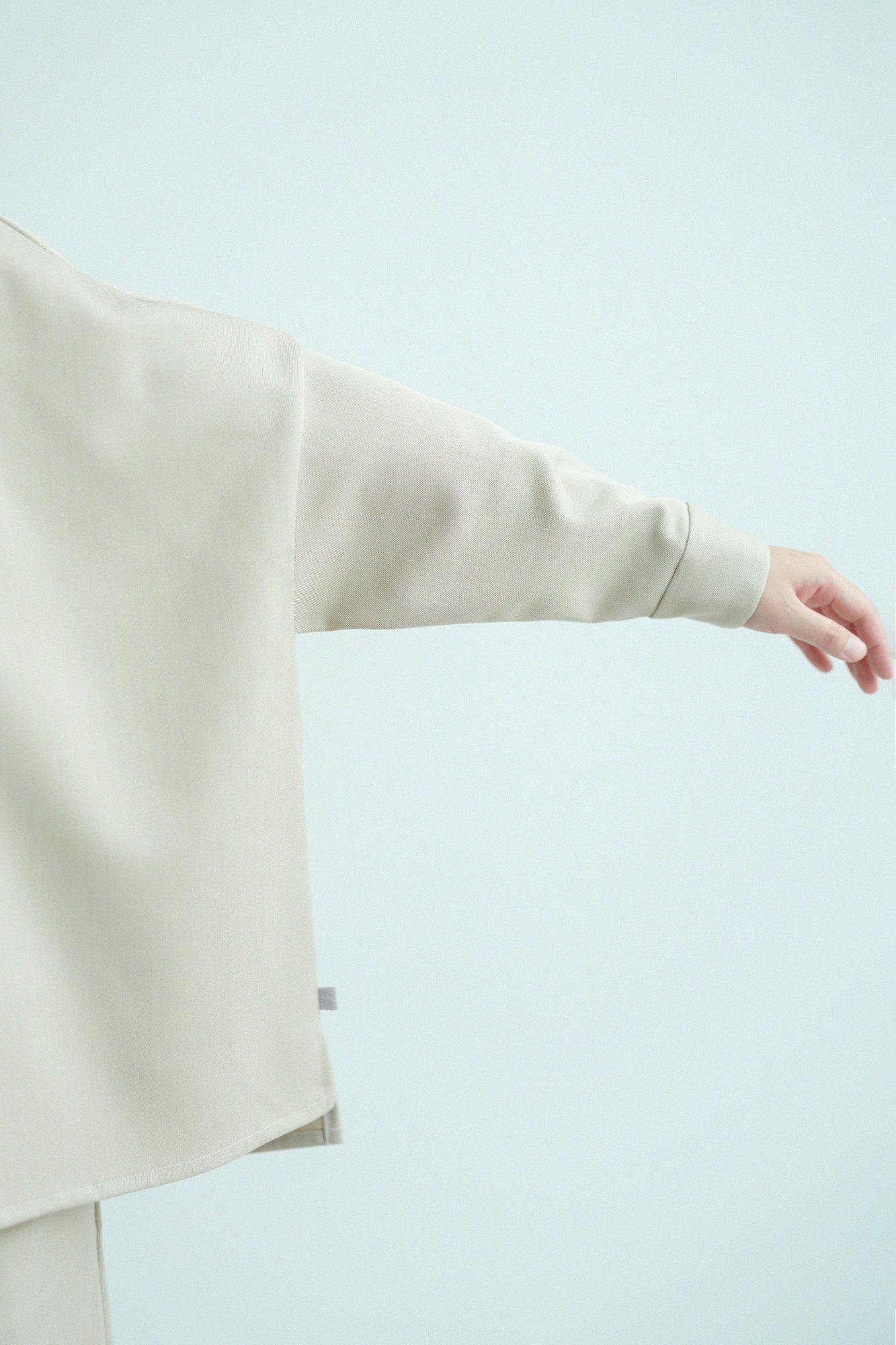 【Pre-order】Alpinix Largo Blouse／Ivory（※Scheduled to be shipped around Dec 9）