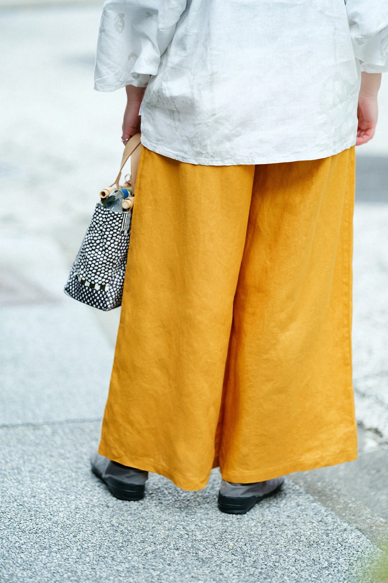 【Scheduled to ship around Mar 3】Linen Wide-legged Pants／Golden Brown