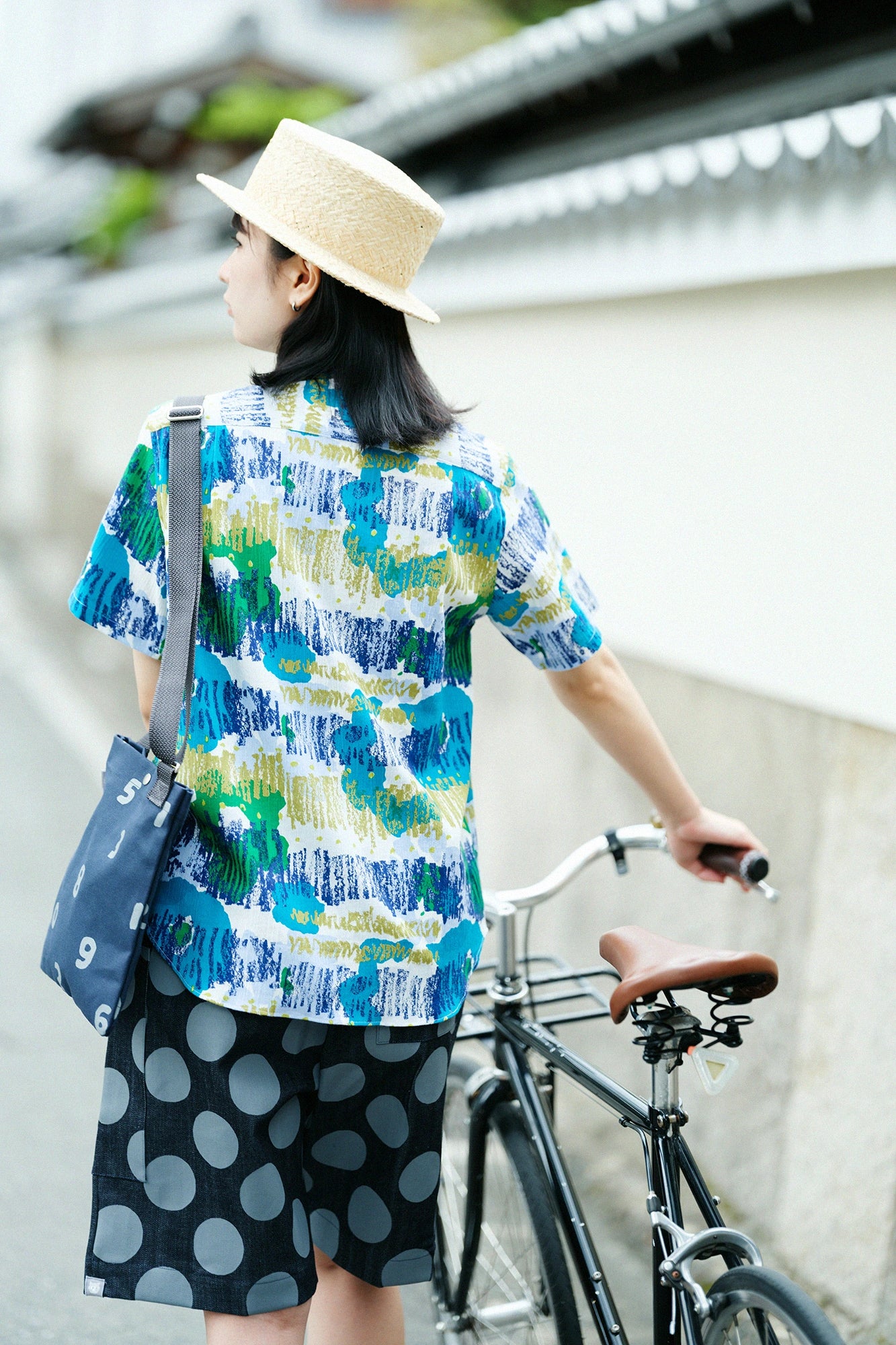 'Height :'162 cm,'Wears Taille :'S,右上