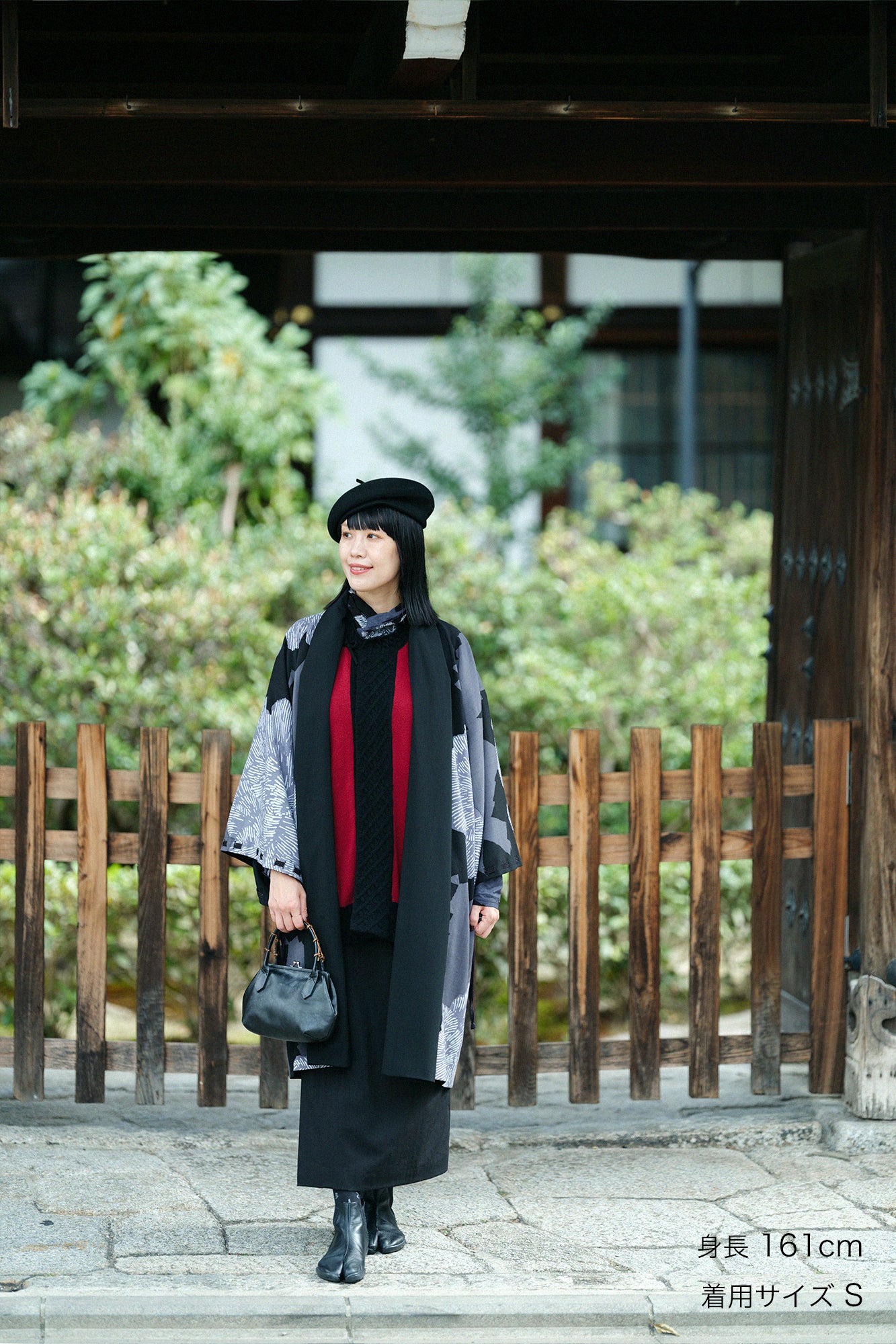 Combed Yarn×Muslin Wool Rectangular Sleeve Coat Reversible / Black×Peony