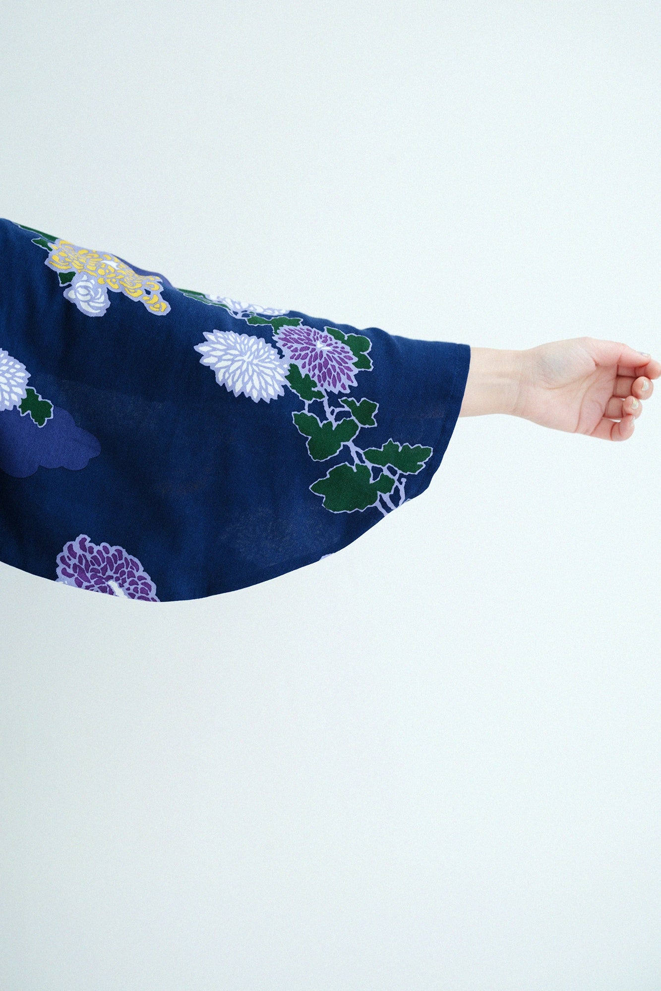 【3月3日頃発送予定】高島縮 40/40 薙（なぎ）ジバン／雲取り（くもどり）に菊