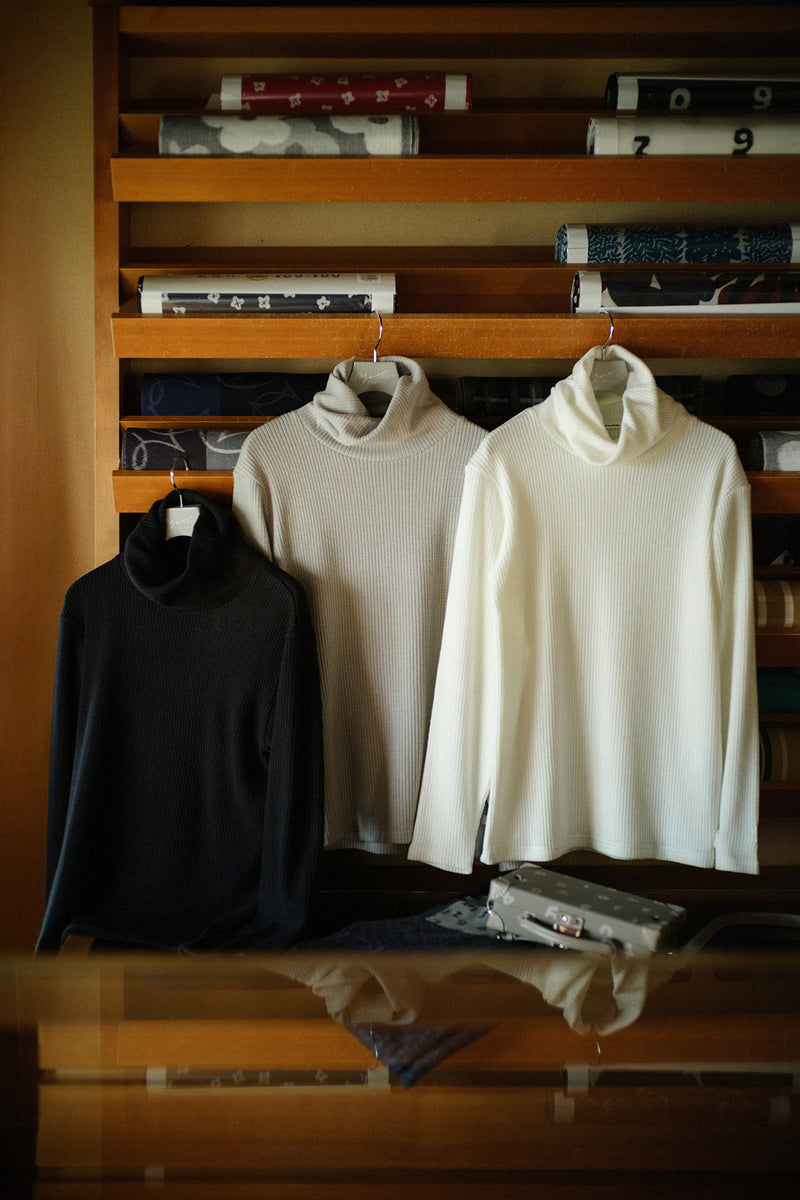 Waschbarer Wolljersey Twist Turtle L/S