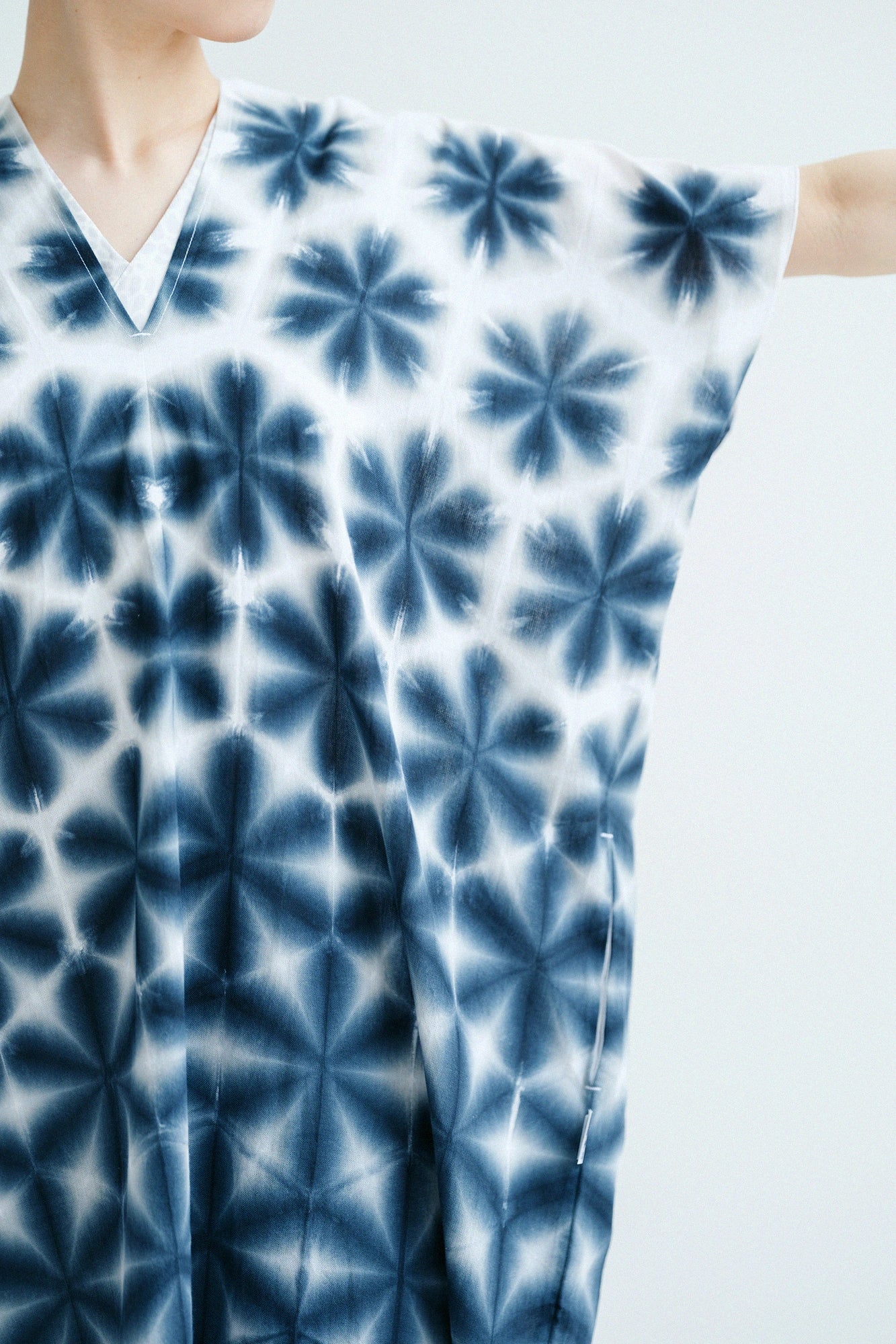 [Expédition prévue vers le 23 juin] Kinki Shibori, Chita Momen, Motif, Tissu rectangulaire, Futatsumi, Sekka, Sumi-iro