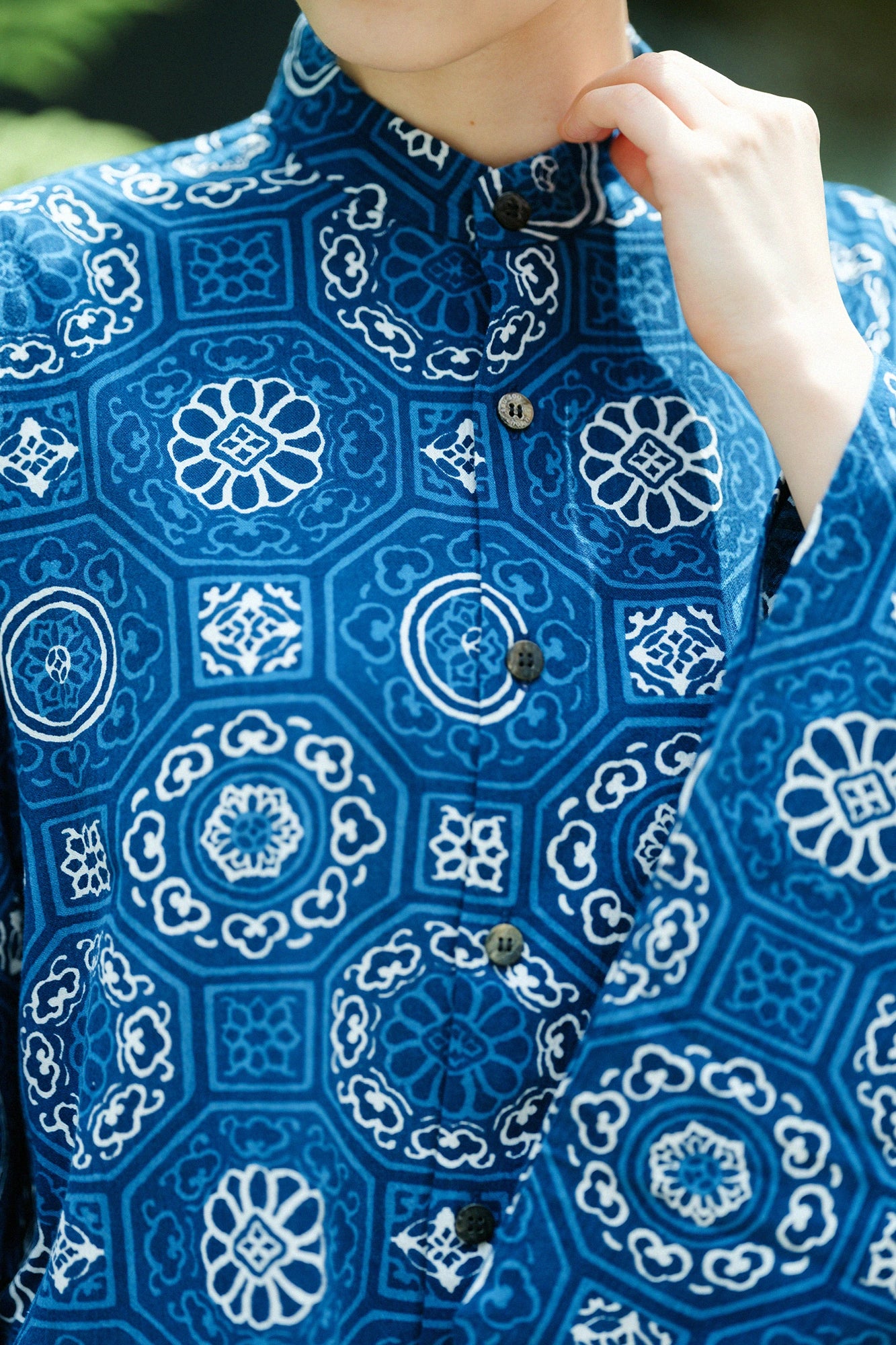 [Expédition prévue vers le 23 juin] Takashima Chijimi 20/20 Impression indigo (Ainasen) Haut pour vêtements en herbe/Karei