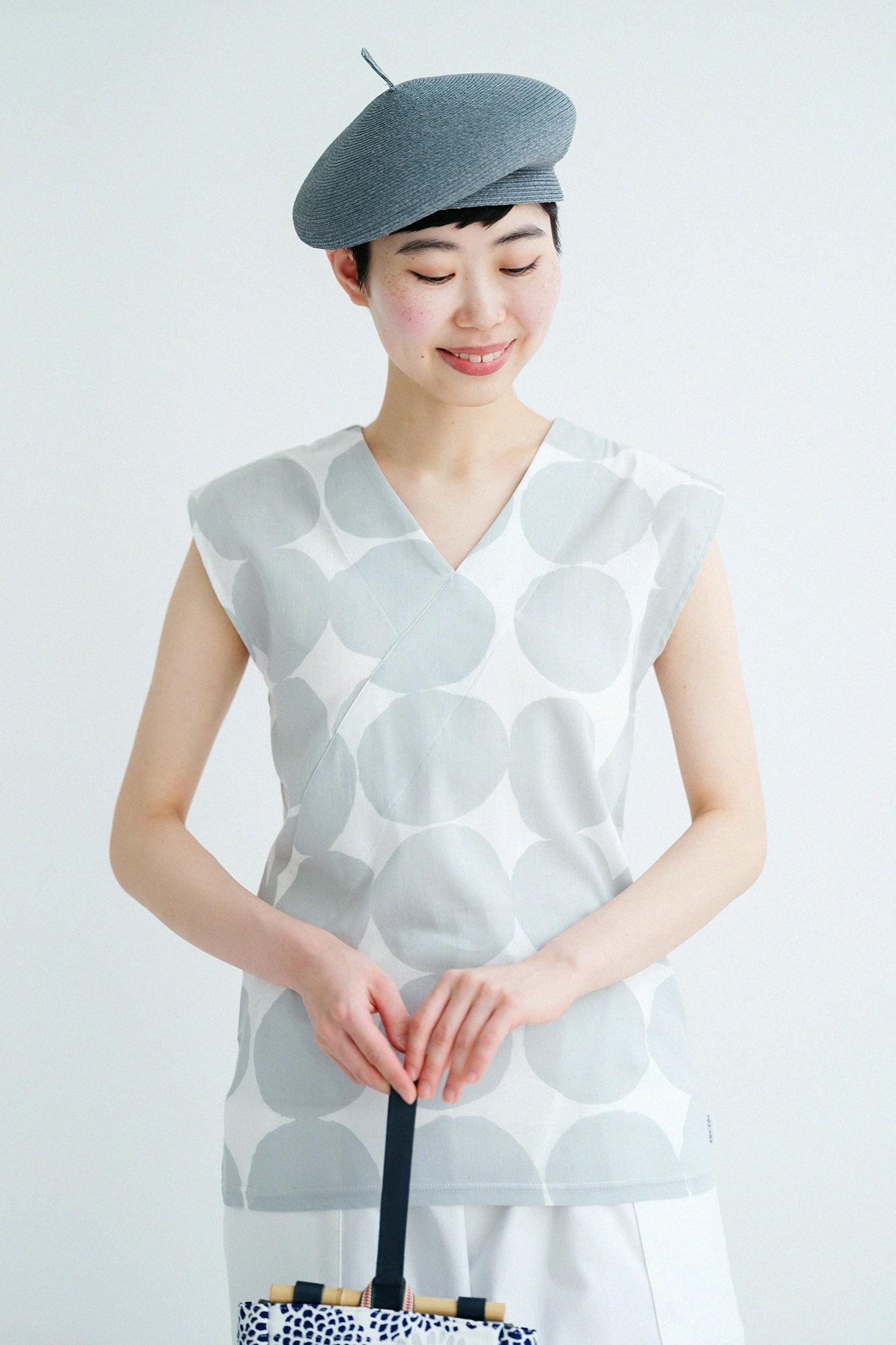 '身高：'164厘米，'穿用尺寸：'女M,左下