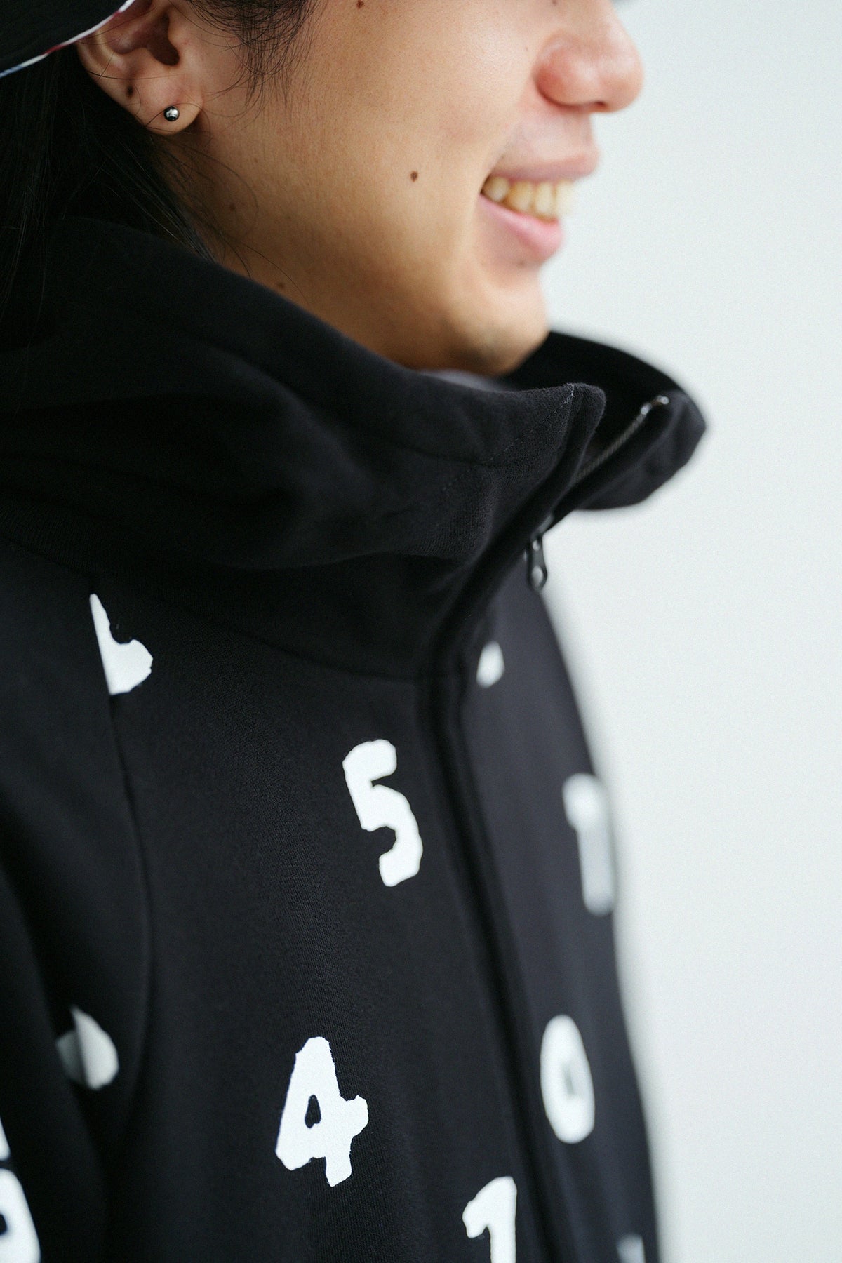 【คาดว่าจะจัดส่งราววันที่ 29 กันยายน】เสื้อพาร์กา BIKE บุขนด้านใน／SO-SU-U และพื้นที่ว่าง สีดำ 
