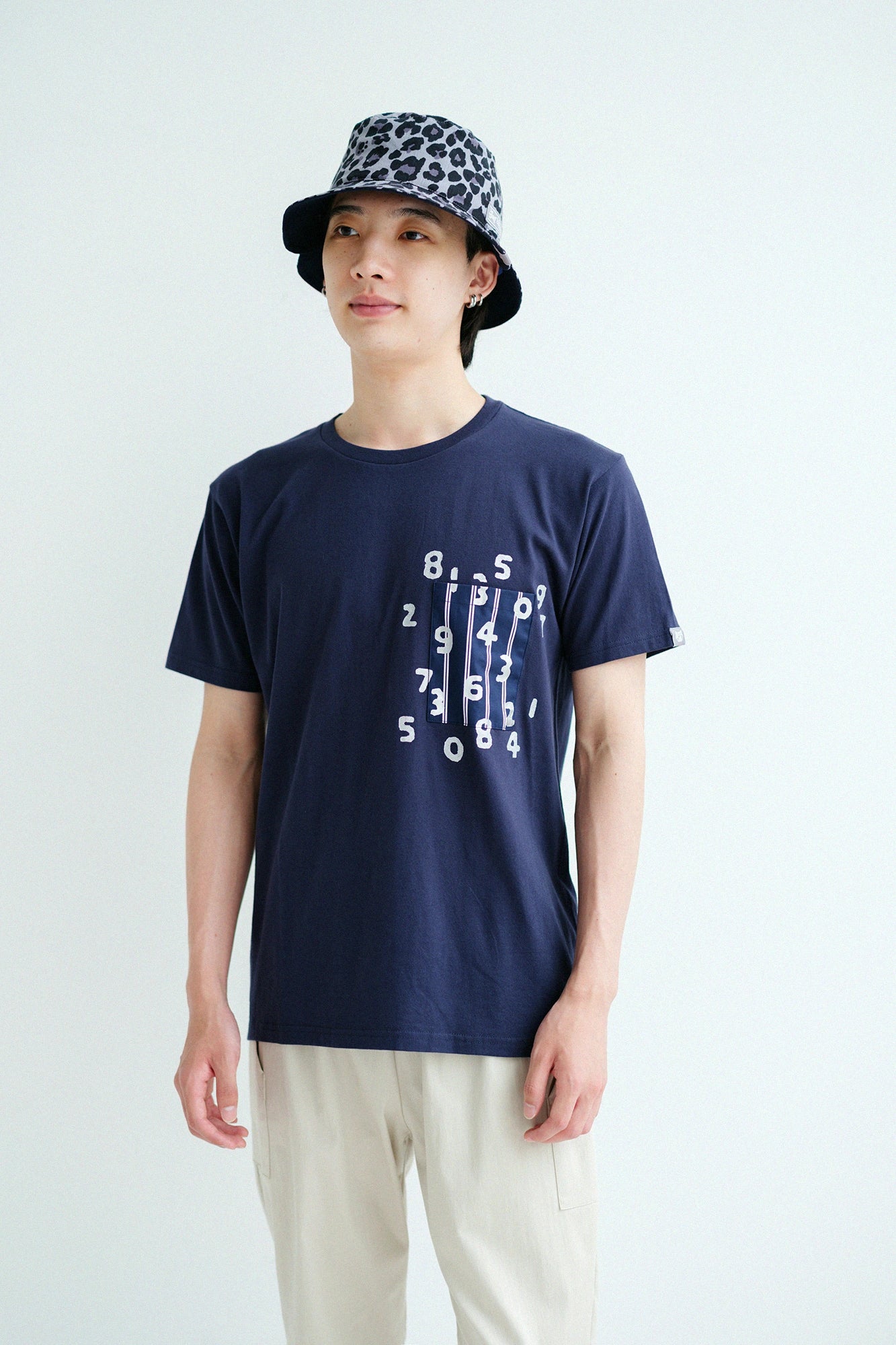 'Height：'176cm ,'WearsSize：'L