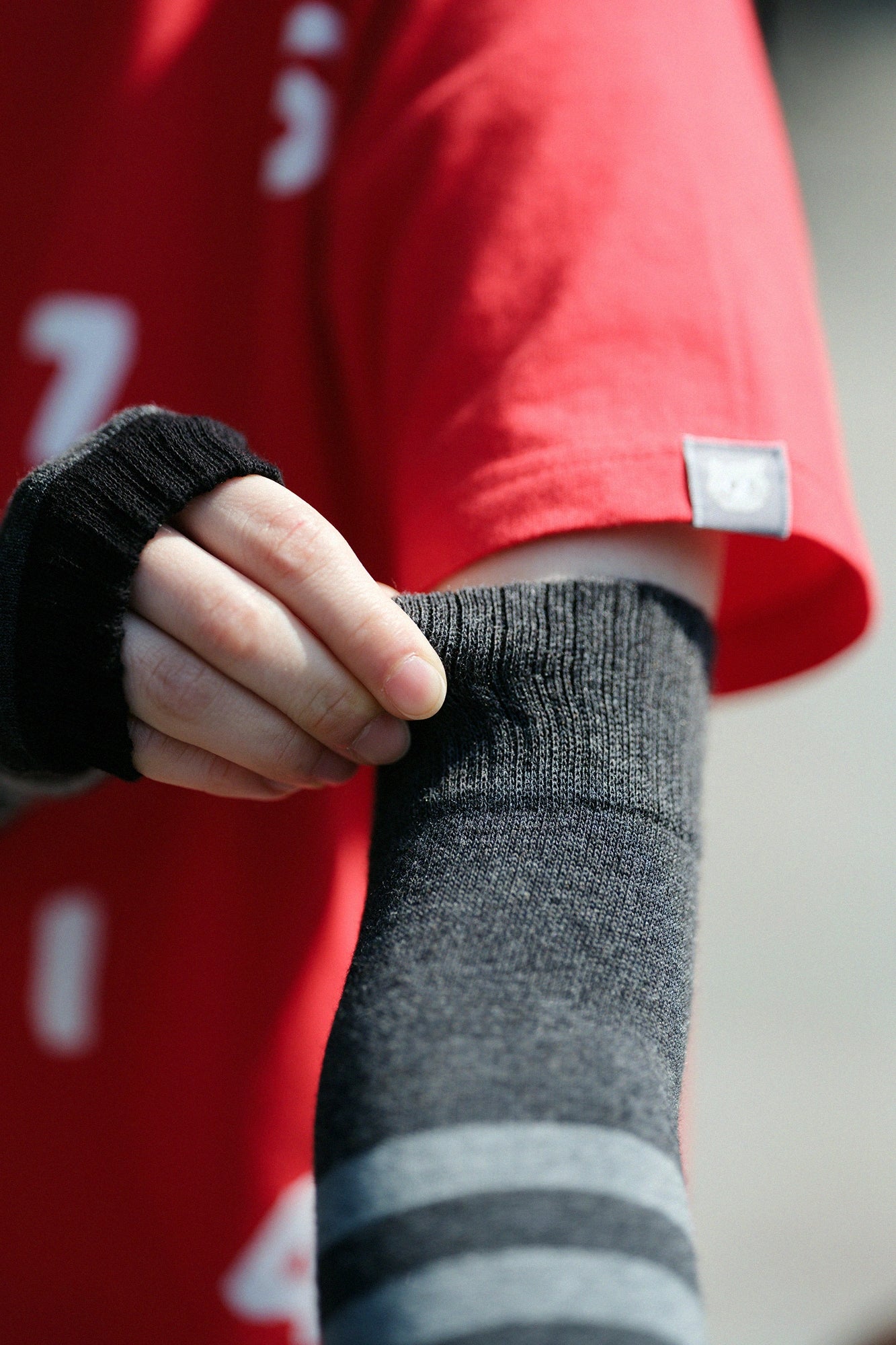 [Expédition prévue vers le 28 avril] depo Nyan Dry Nova Arm Sleeve/Middle Grey