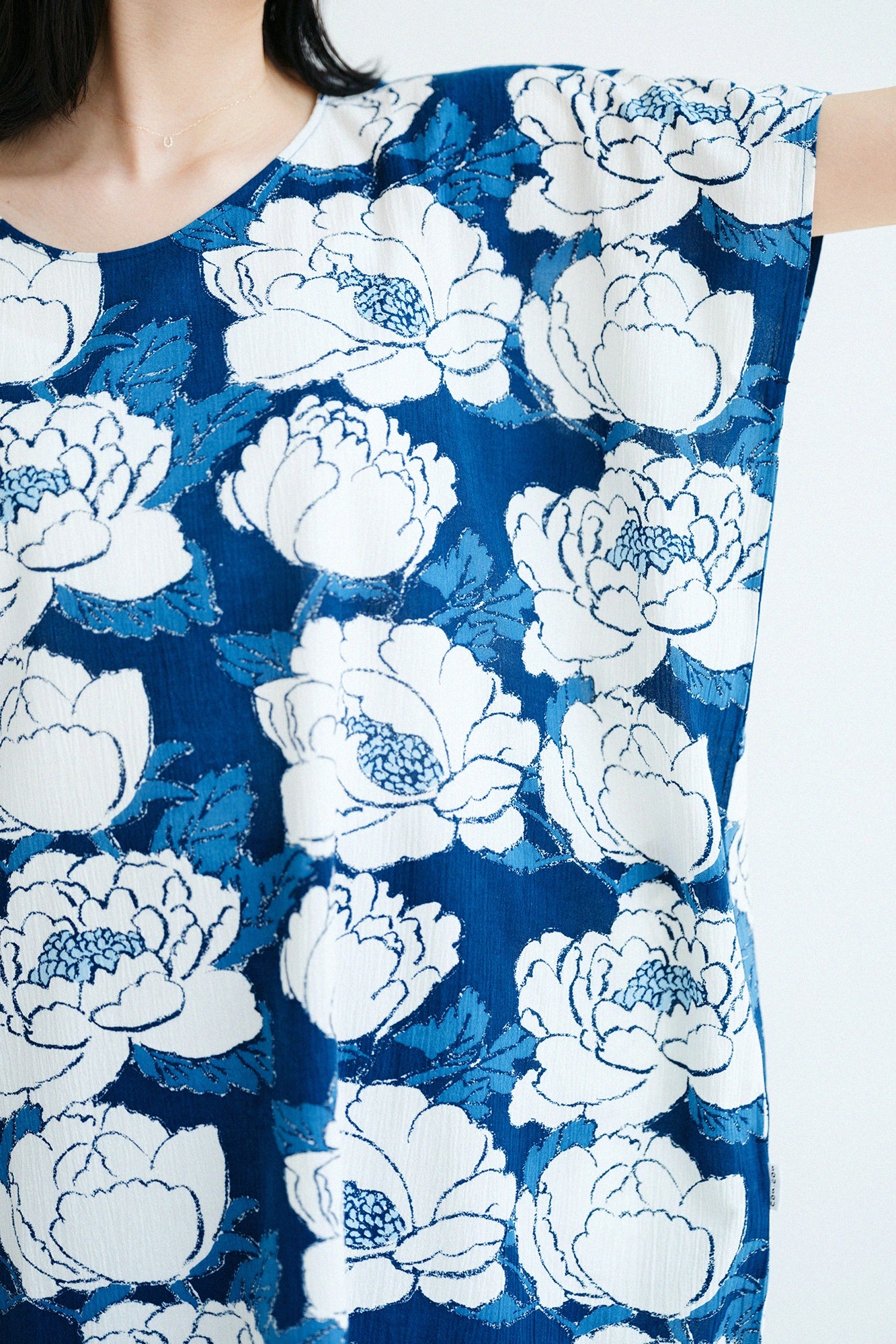 【Ships ard. 6/23】Chizimi Cotton 20/20 Ainasen Rectangular Dress / Peony Blossom