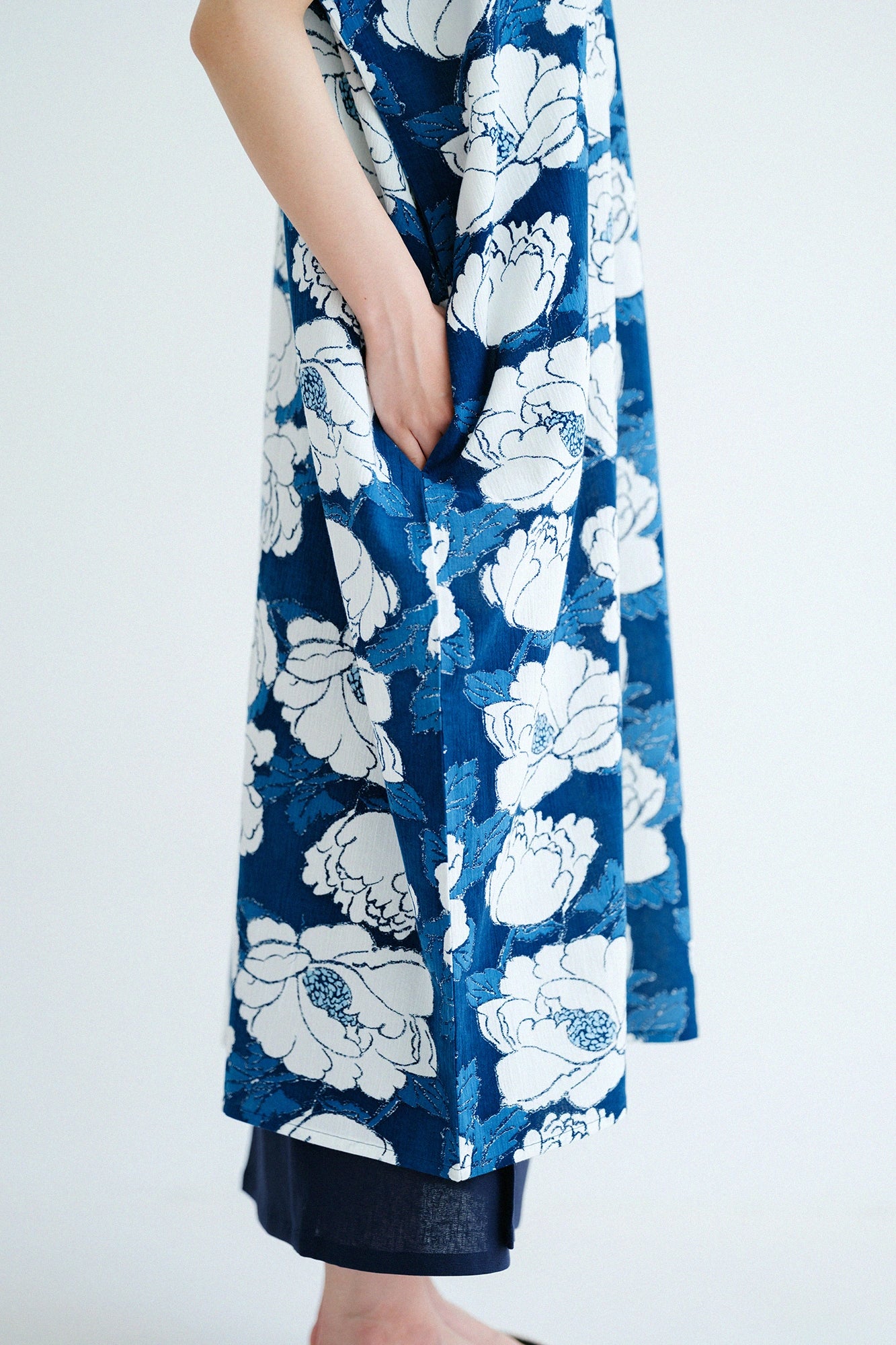 【Ships ard. 6/23】Chizimi Cotton 20/20 Ainasen Rectangular Dress / Peony Blossom
