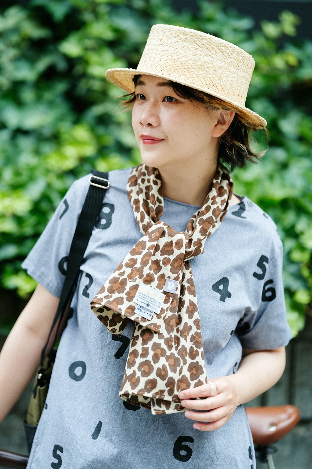 【6月30日頃発送予定】伊勢木綿 くびまき 短丈／depo leopard Daylight