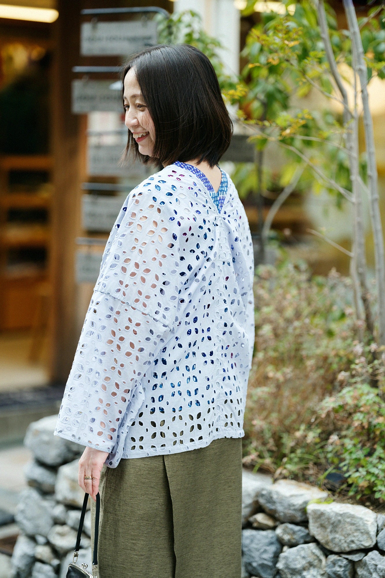 [Expédition prévue vers le 21 avril] Broderie de fleurs ajourées Hatsuki/Sorairo Nezu